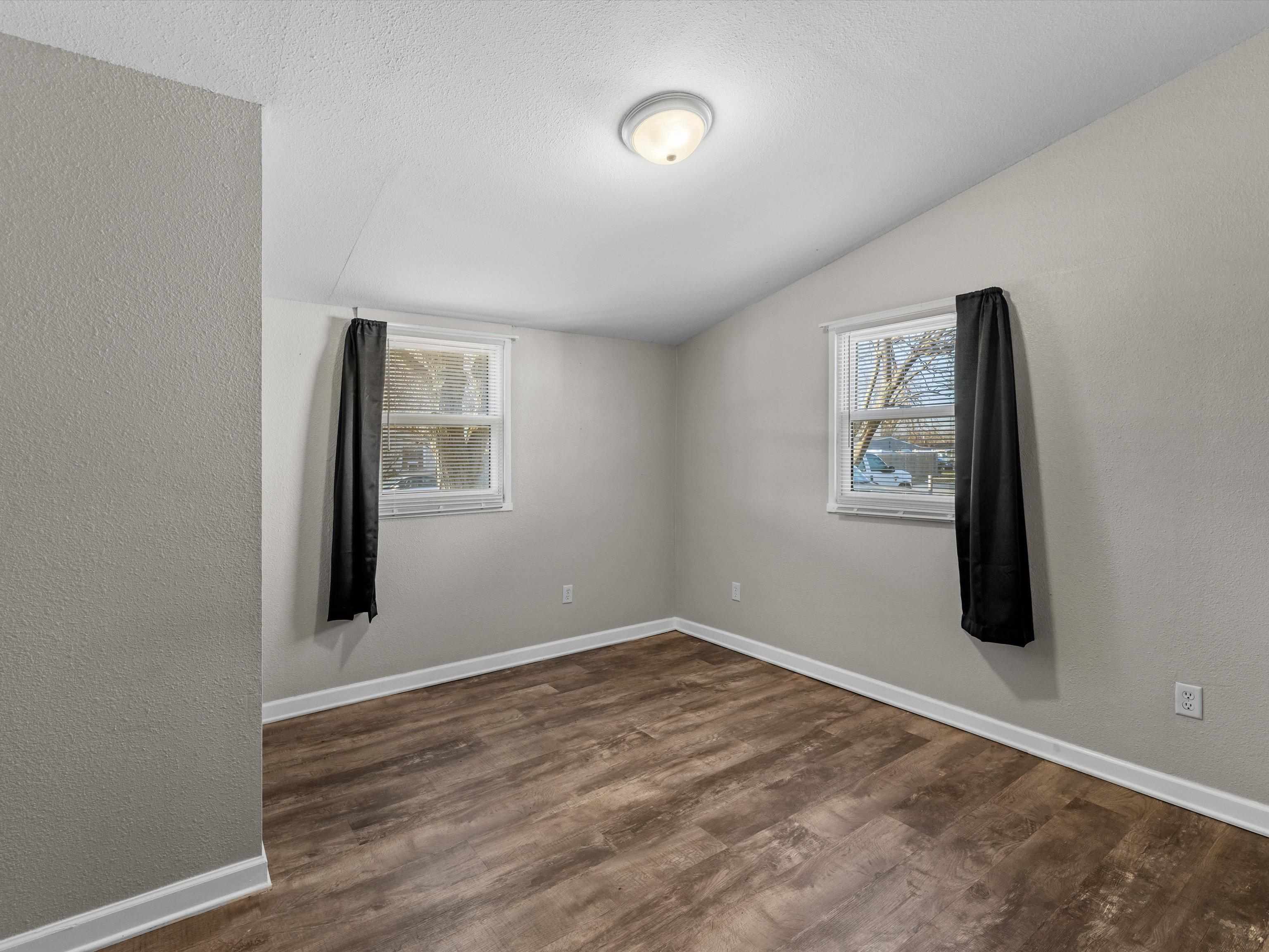 521 Jeff Pl, Owensboro, Kentucky 42301, 2 Bedrooms Bedrooms, ,1 BathroomBathrooms,Single Family Residence,For Sale,Jeff Pl,94440