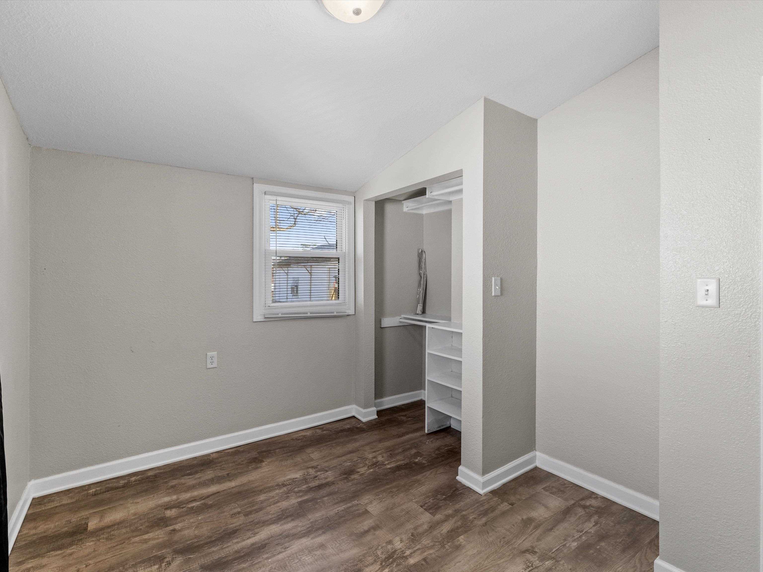 521 Jeff Pl, Owensboro, Kentucky 42301, 2 Bedrooms Bedrooms, ,1 BathroomBathrooms,Single Family Residence,For Sale,Jeff Pl,94440