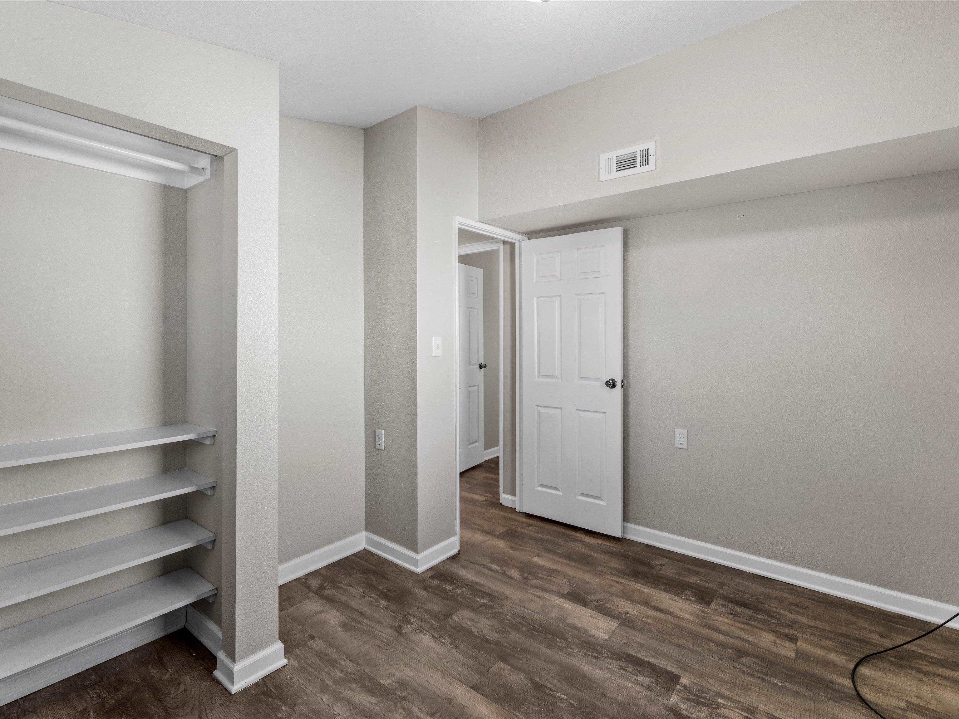 521 Jeff Pl, Owensboro, Kentucky 42301, 2 Bedrooms Bedrooms, ,1 BathroomBathrooms,Single Family Residence,For Sale,Jeff Pl,94440