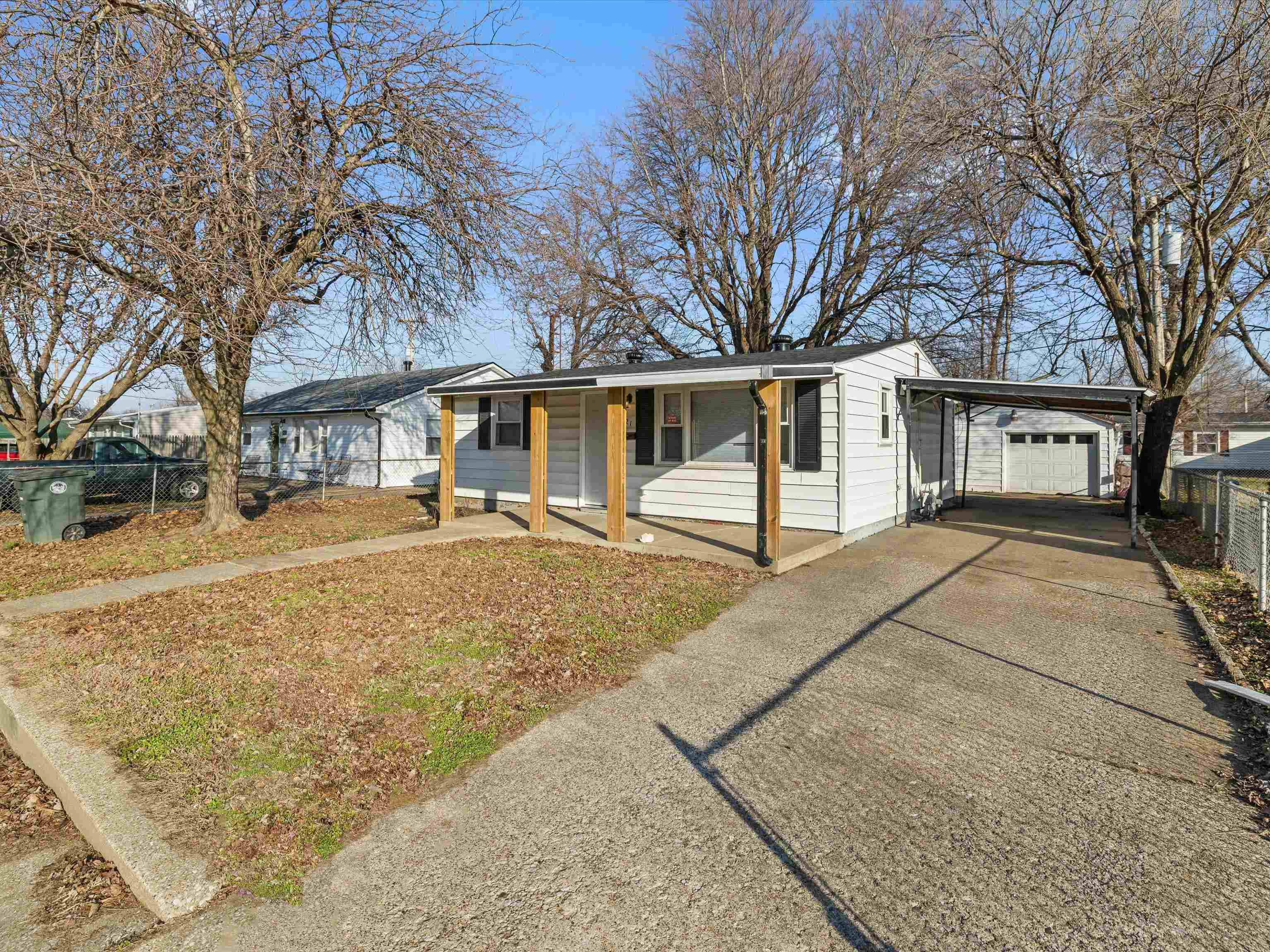 521 Jeff Pl, Owensboro, Kentucky 42301, 2 Bedrooms Bedrooms, ,1 BathroomBathrooms,Single Family Residence,For Sale,Jeff Pl,94440