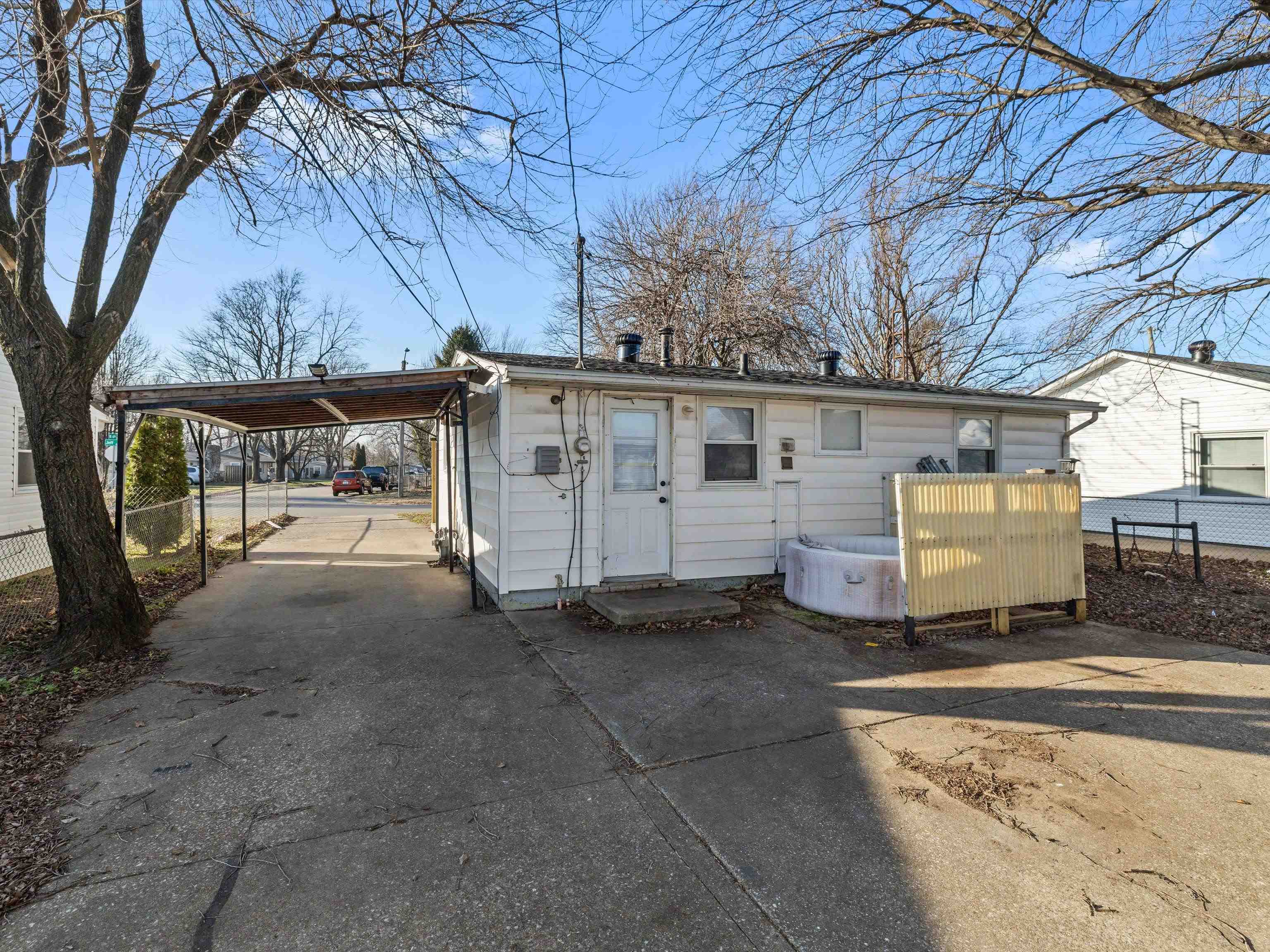 521 Jeff Pl, Owensboro, Kentucky 42301, 2 Bedrooms Bedrooms, ,1 BathroomBathrooms,Single Family Residence,For Sale,Jeff Pl,94440