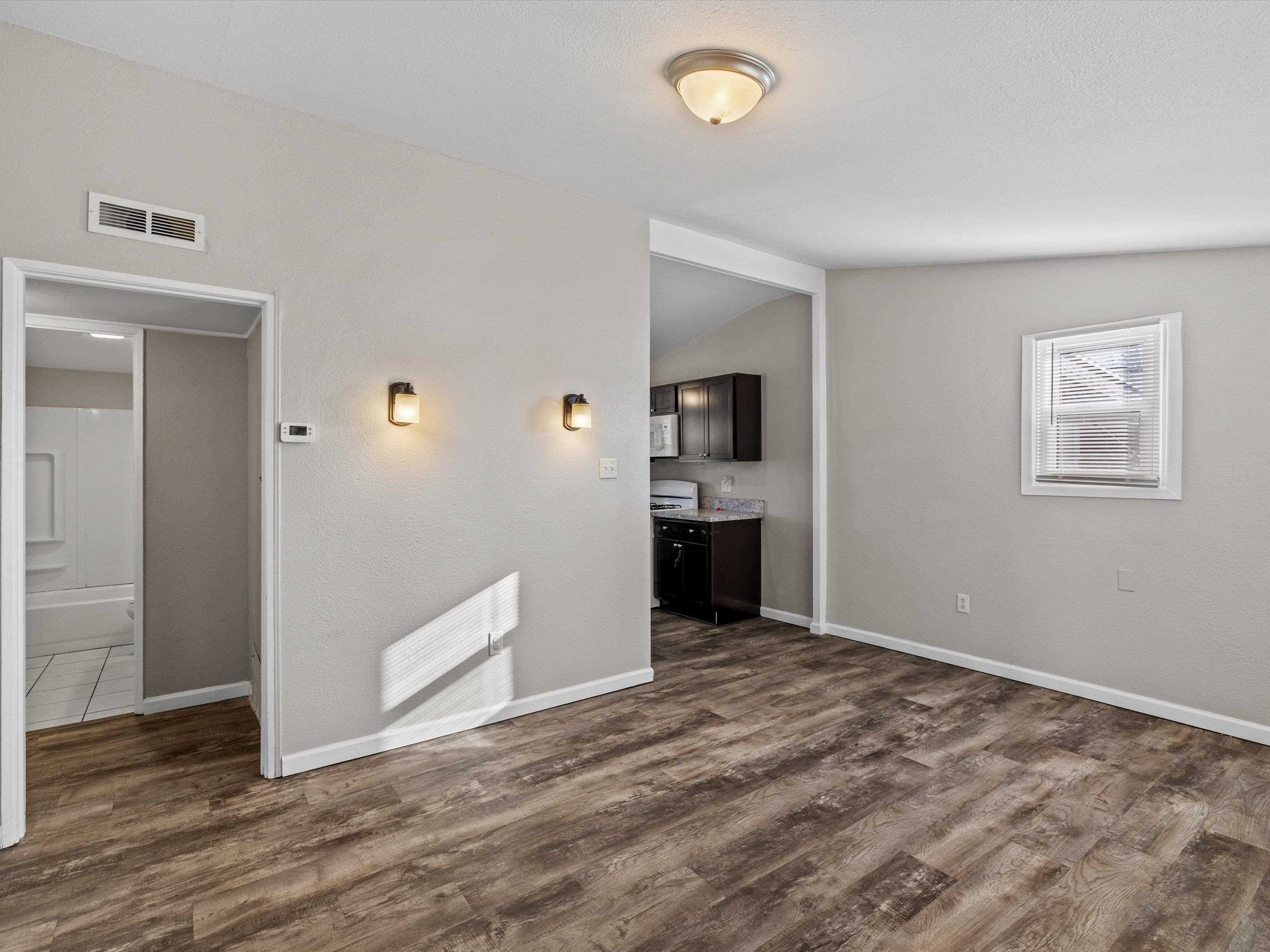 521 Jeff Pl, Owensboro, Kentucky 42301, 2 Bedrooms Bedrooms, ,1 BathroomBathrooms,Single Family Residence,For Sale,Jeff Pl,94440