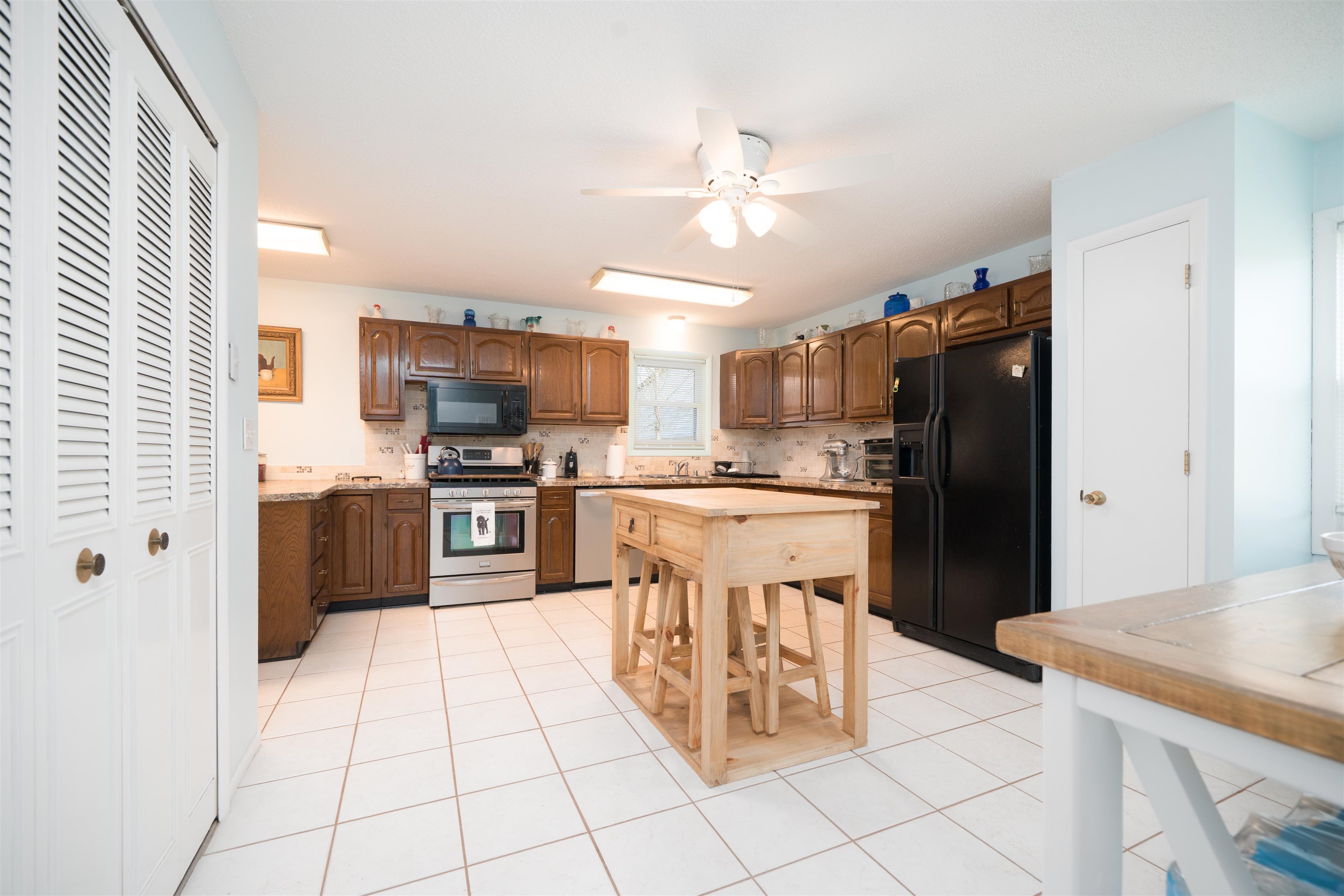 2615 Old Hartford Rd, Owensboro, Kentucky 42303, 4 Bedrooms Bedrooms, ,2 BathroomsBathrooms,Single Family Residence,For Sale,Old Hartford Rd,94446