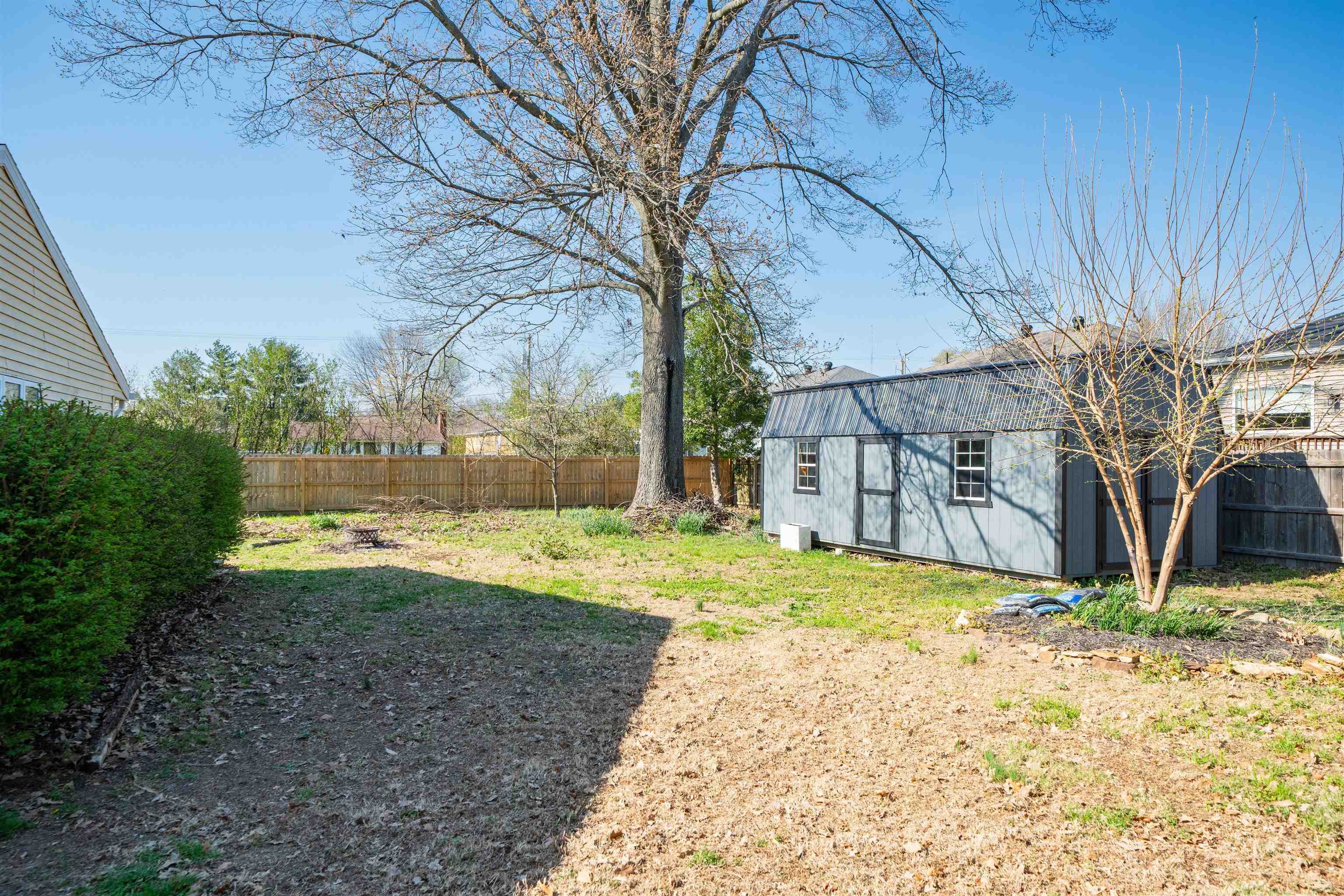 2615 Old Hartford Rd, Owensboro, Kentucky 42303, 4 Bedrooms Bedrooms, ,2 BathroomsBathrooms,Single Family Residence,For Sale,Old Hartford Rd,94446