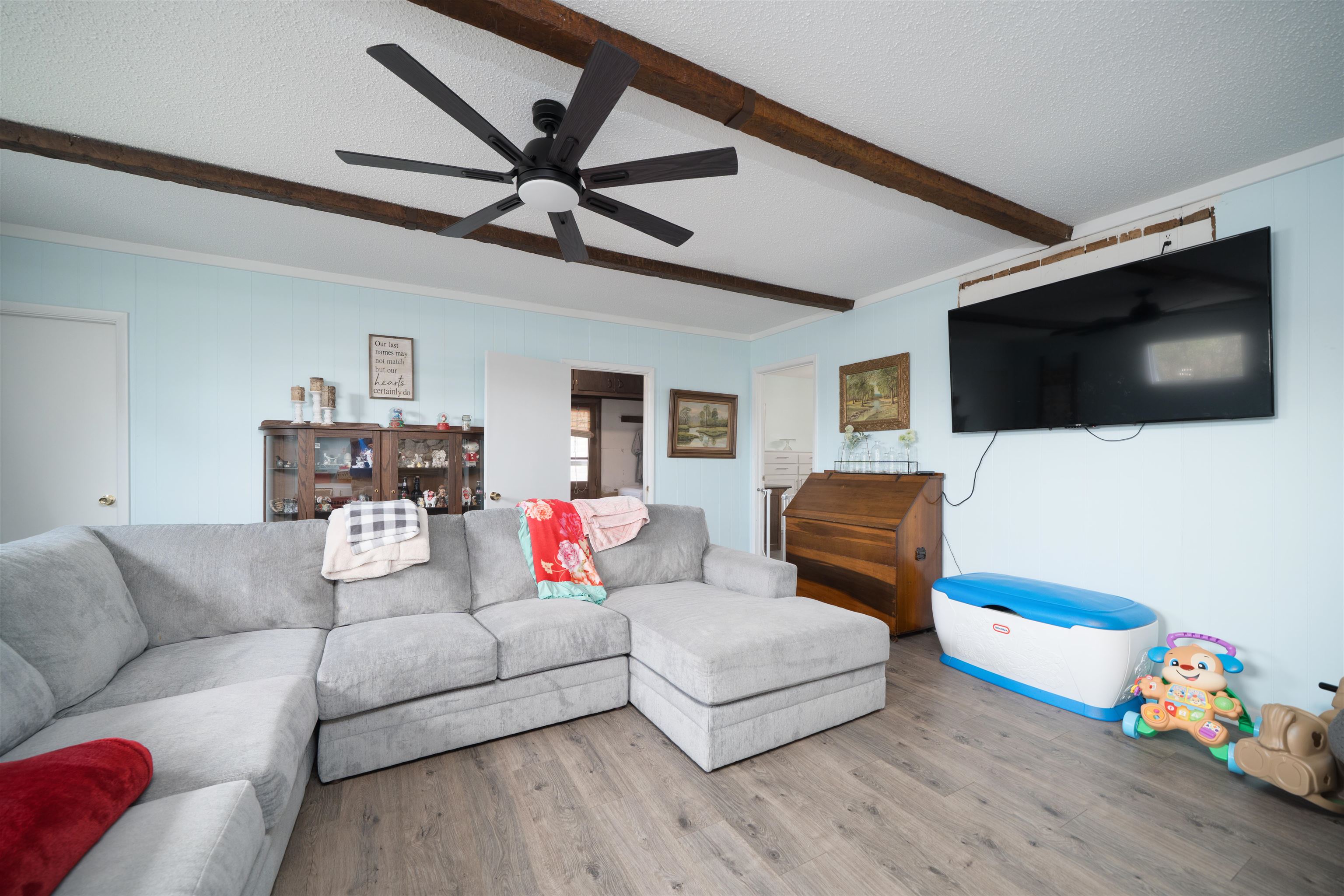 2615 Old Hartford Rd, Owensboro, Kentucky 42303, 4 Bedrooms Bedrooms, ,2 BathroomsBathrooms,Single Family Residence,For Sale,Old Hartford Rd,94446