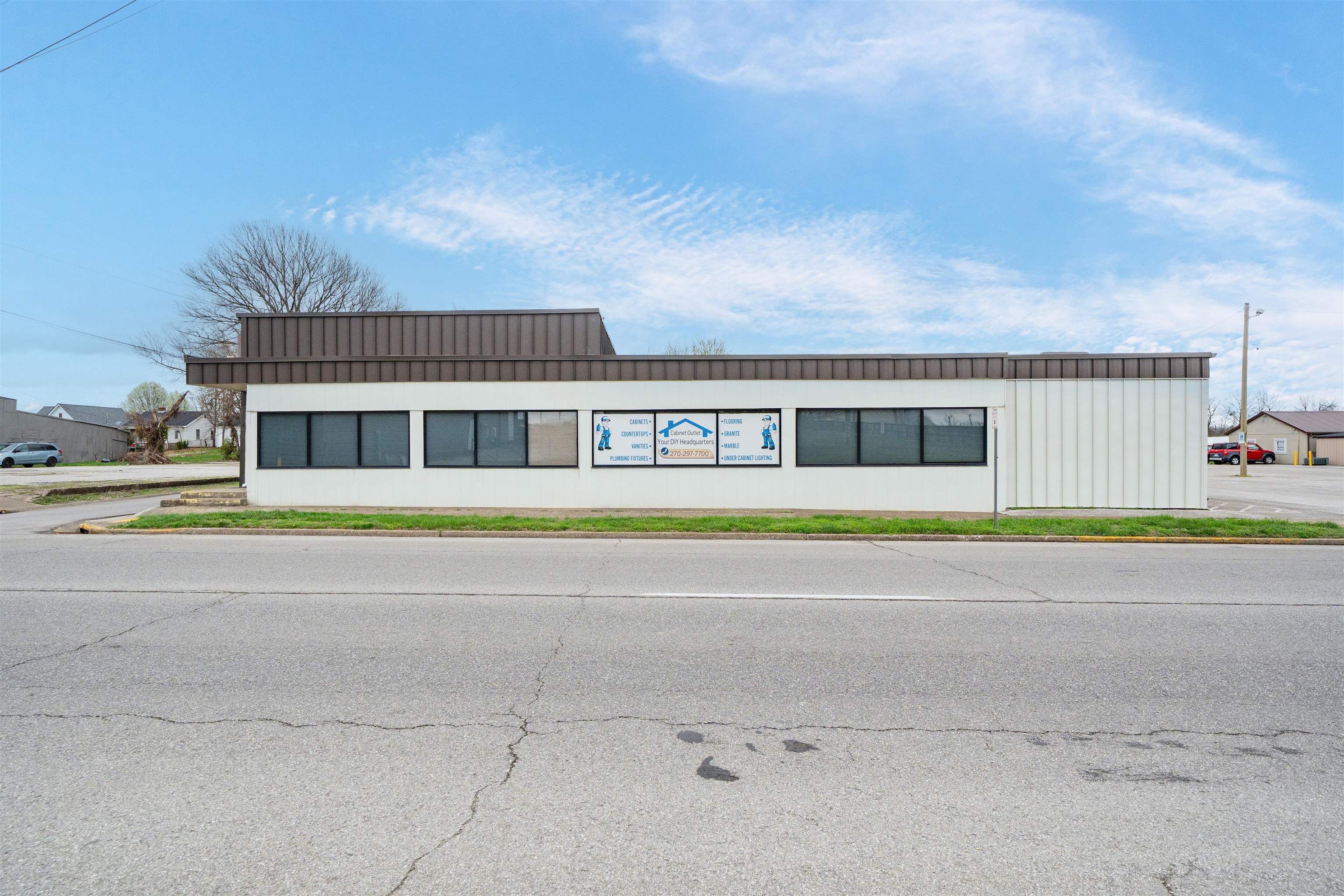 1601 Triplett Street, Owensboro, Kentucky 42303, ,Retail,For Sale,Triplett Street,94448