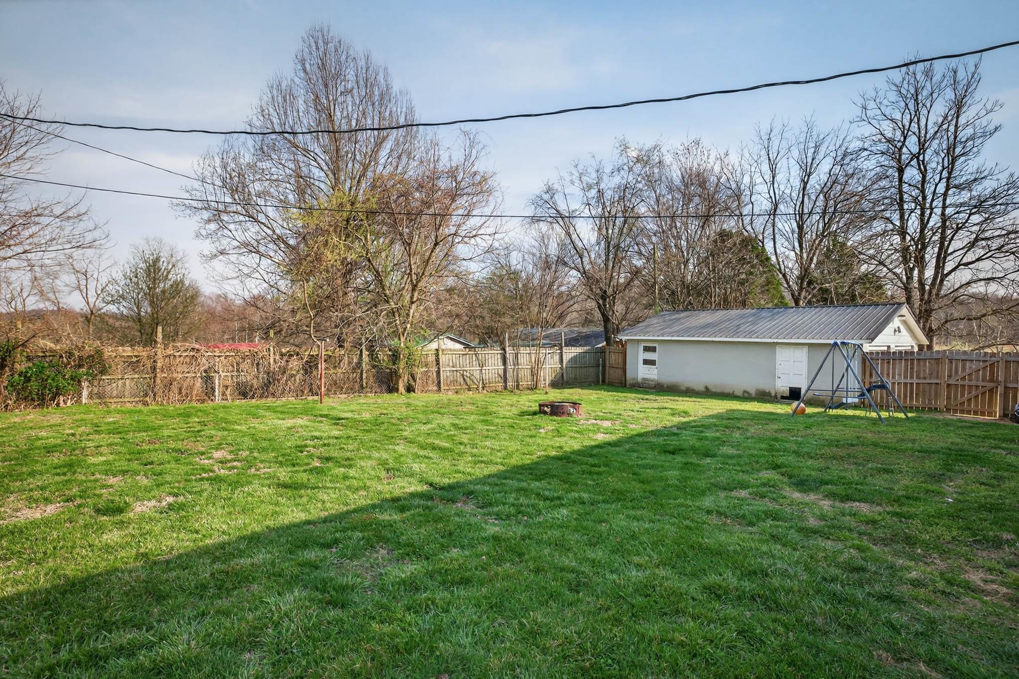 53 Hawesville Rd, Fordsville, Kentucky 42343, 3 Bedrooms Bedrooms, ,1 BathroomBathrooms,Single Family Residence,For Sale,Hawesville Rd,94452