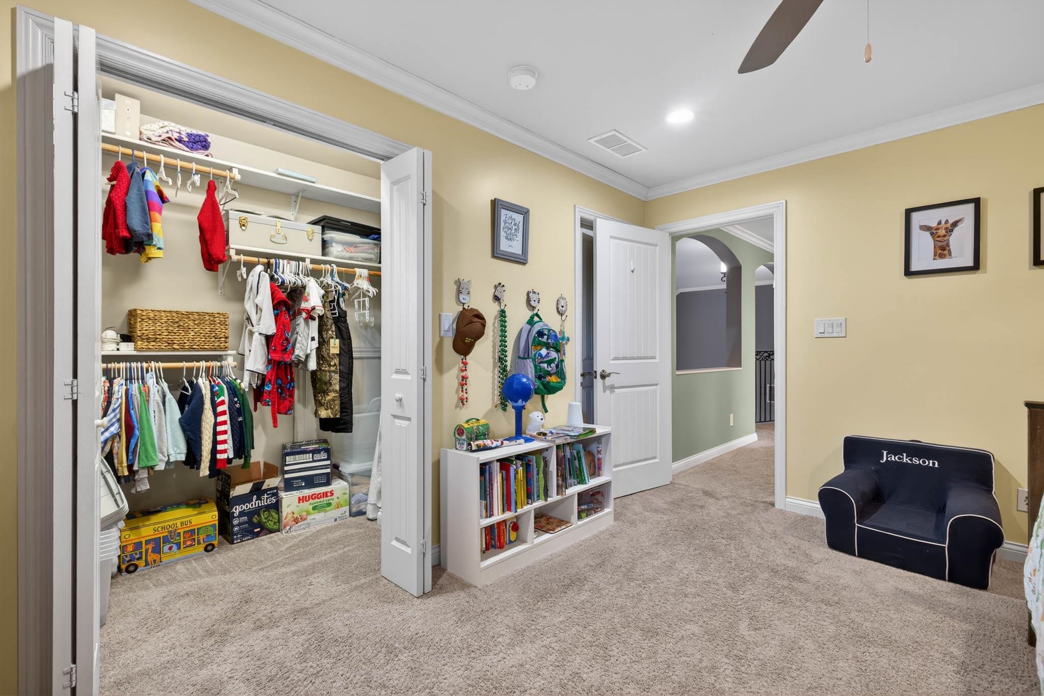 4526 Lake Forest Drive, Owensboro, Kentucky 42303, 5 Bedrooms Bedrooms, ,3 BathroomsBathrooms,Single Family Residence,For Sale,Lake Forest Drive,94454