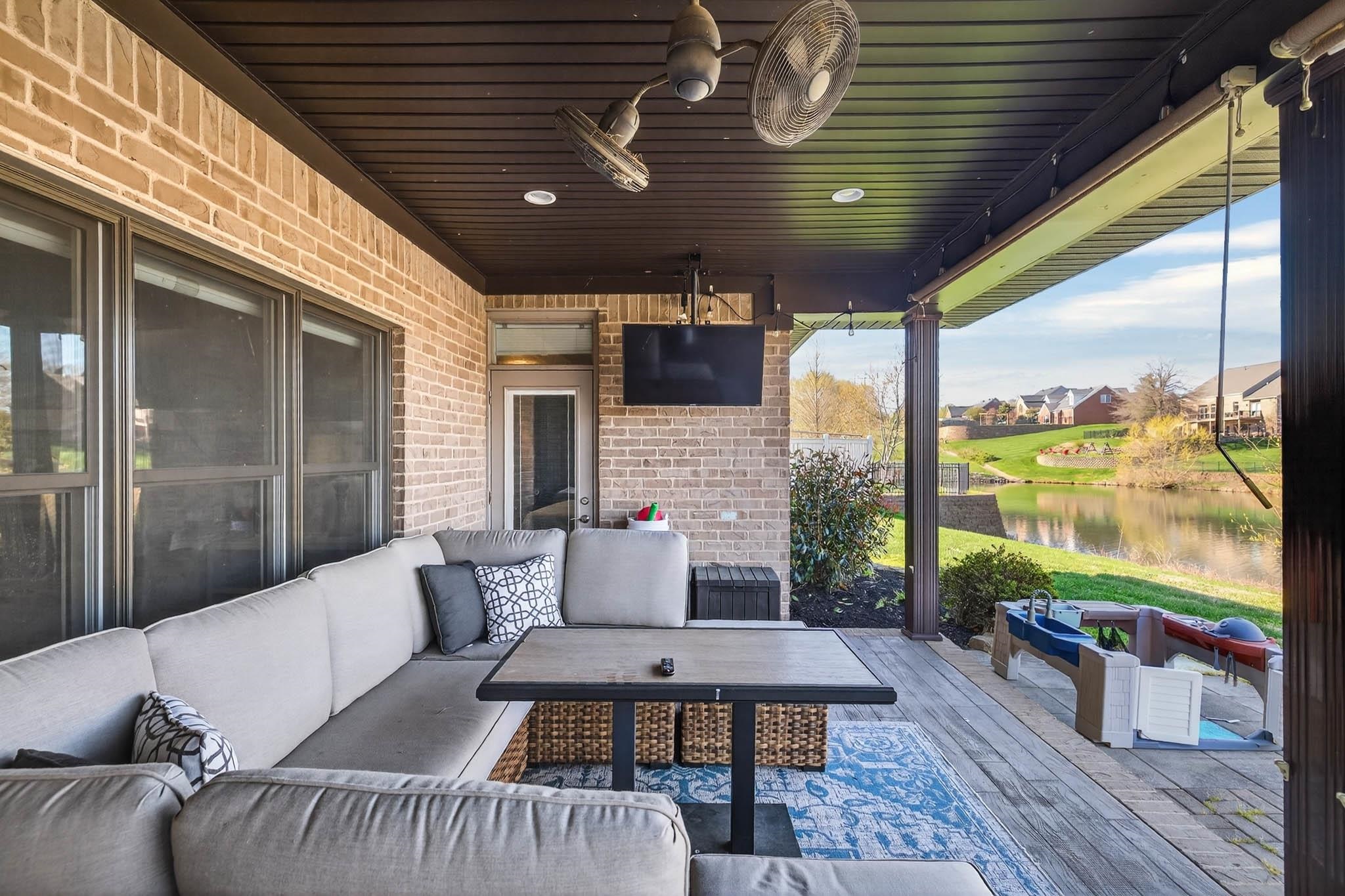 4526 Lake Forest Drive, Owensboro, Kentucky 42303, 5 Bedrooms Bedrooms, ,3 BathroomsBathrooms,Single Family Residence,For Sale,Lake Forest Drive,94454