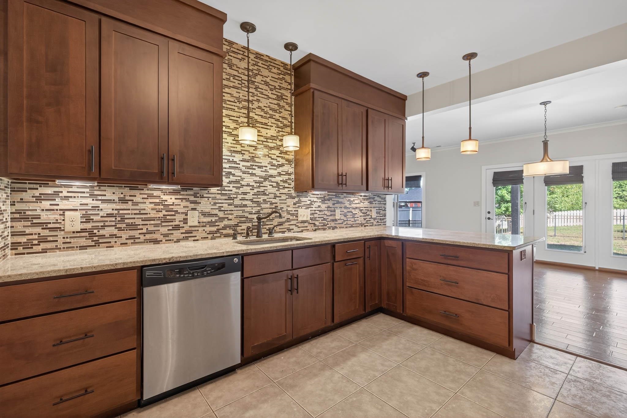 4547 Lake Forest Drive, Owensboro, Kentucky 42303, 4 Bedrooms Bedrooms, ,3 BathroomsBathrooms,Single Family Residence,For Sale,Lake Forest Drive,94455