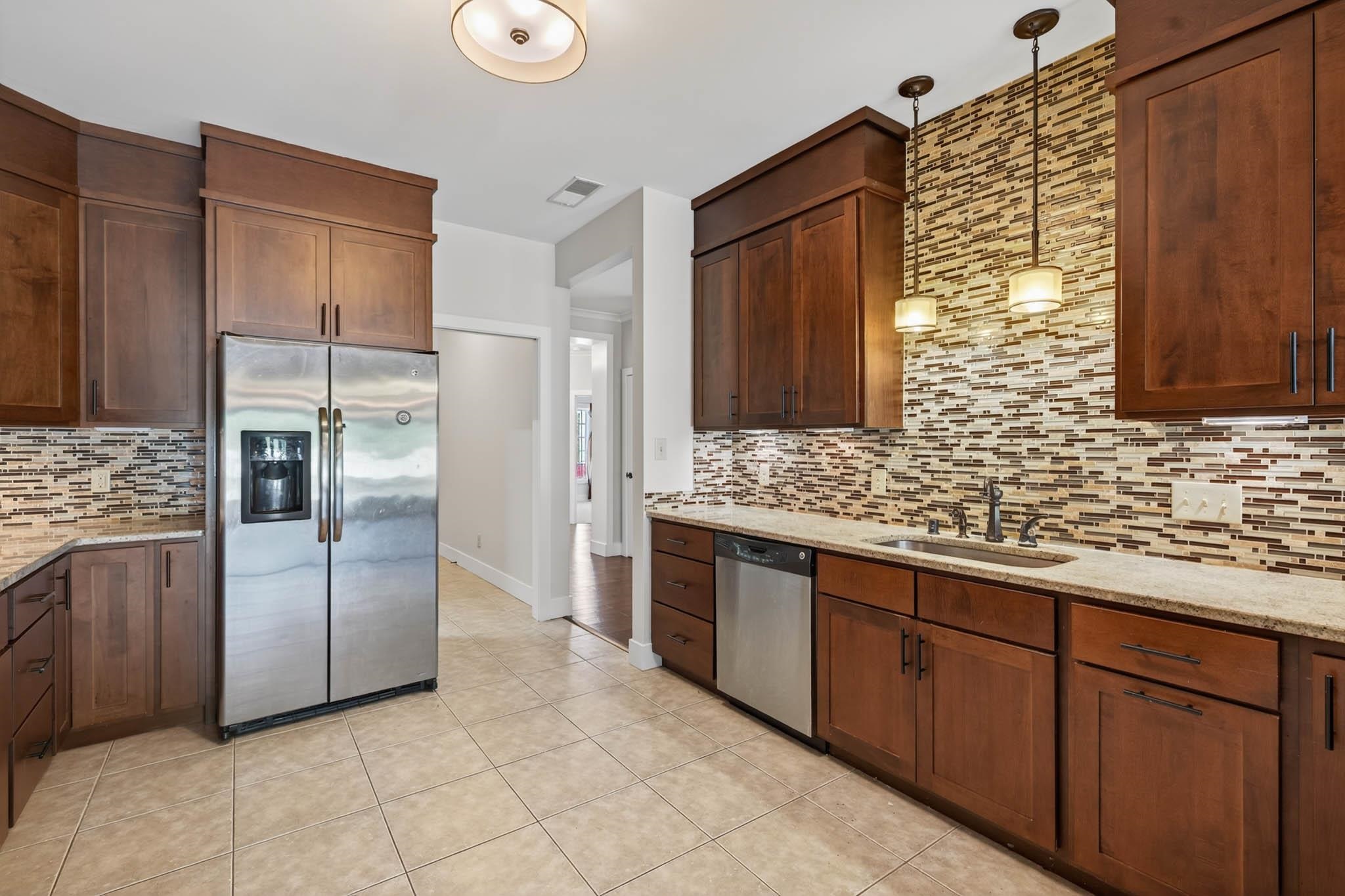 4547 Lake Forest Drive, Owensboro, Kentucky 42303, 4 Bedrooms Bedrooms, ,3 BathroomsBathrooms,Single Family Residence,For Sale,Lake Forest Drive,94455