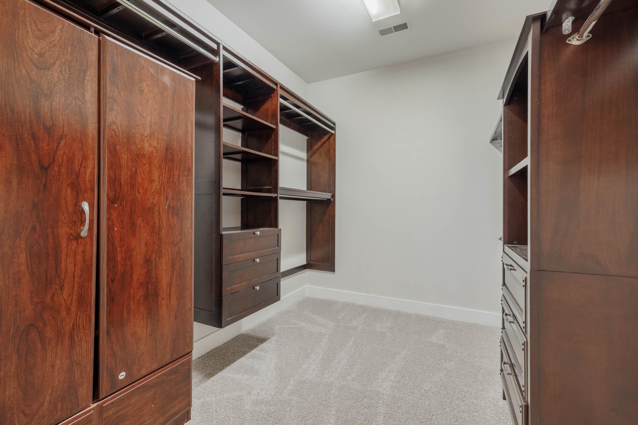 4547 Lake Forest Drive, Owensboro, Kentucky 42303, 4 Bedrooms Bedrooms, ,3 BathroomsBathrooms,Single Family Residence,For Sale,Lake Forest Drive,94455