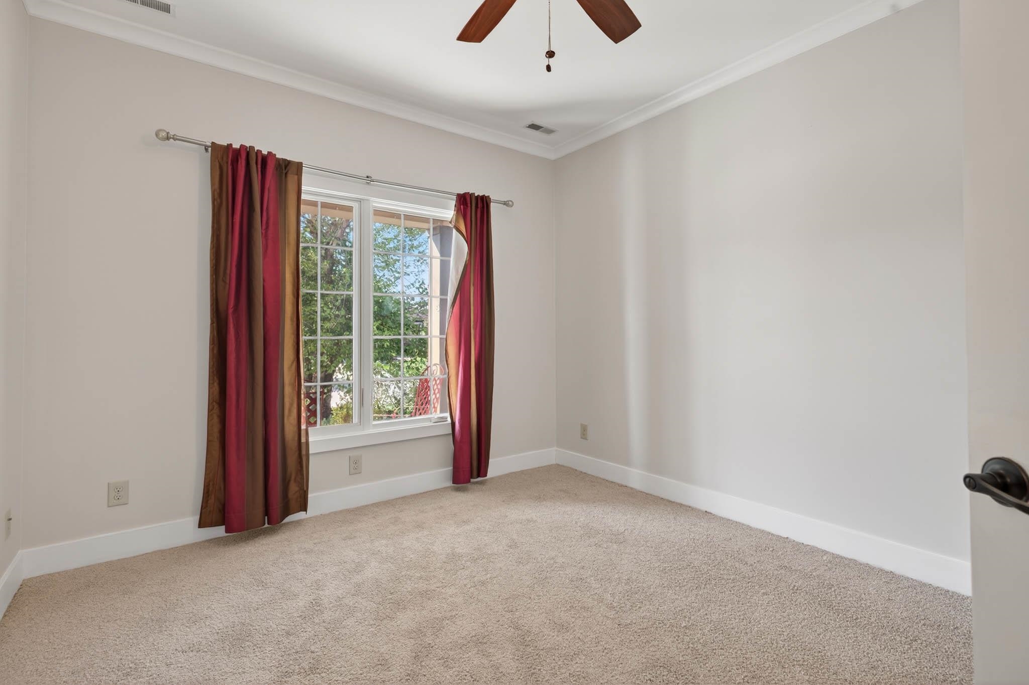 4547 Lake Forest Drive, Owensboro, Kentucky 42303, 4 Bedrooms Bedrooms, ,3 BathroomsBathrooms,Single Family Residence,For Sale,Lake Forest Drive,94455