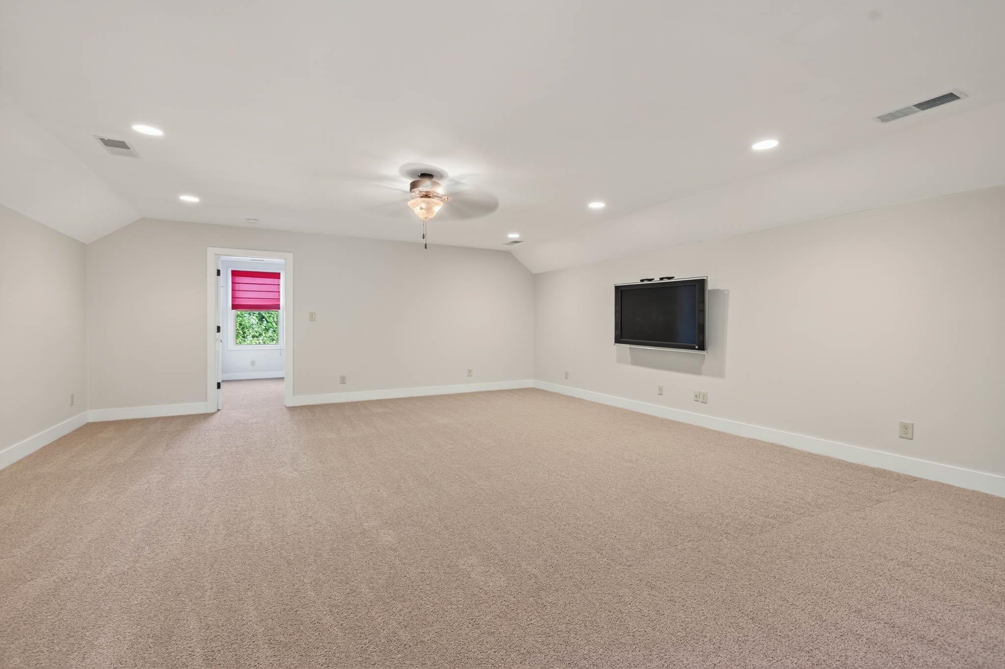 4547 Lake Forest Drive, Owensboro, Kentucky 42303, 4 Bedrooms Bedrooms, ,3 BathroomsBathrooms,Single Family Residence,For Sale,Lake Forest Drive,94455