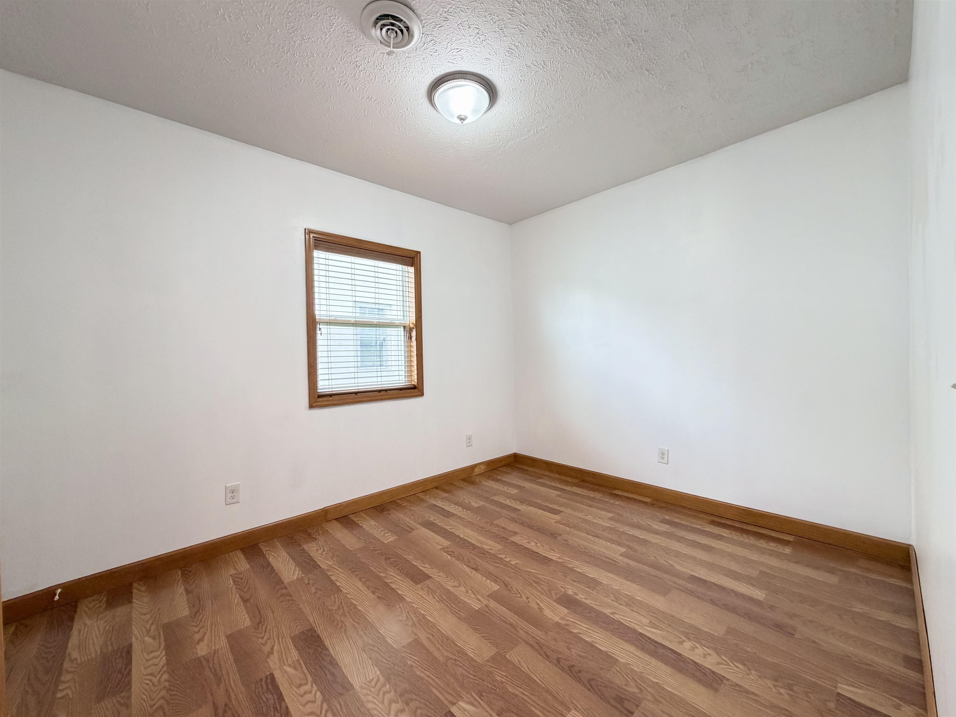 1842 Calhoun Street, Owensboro, Kentucky 42301, 3 Bedrooms Bedrooms, ,2 BathroomsBathrooms,Single Family Residence,For Sale,Calhoun Street,94456