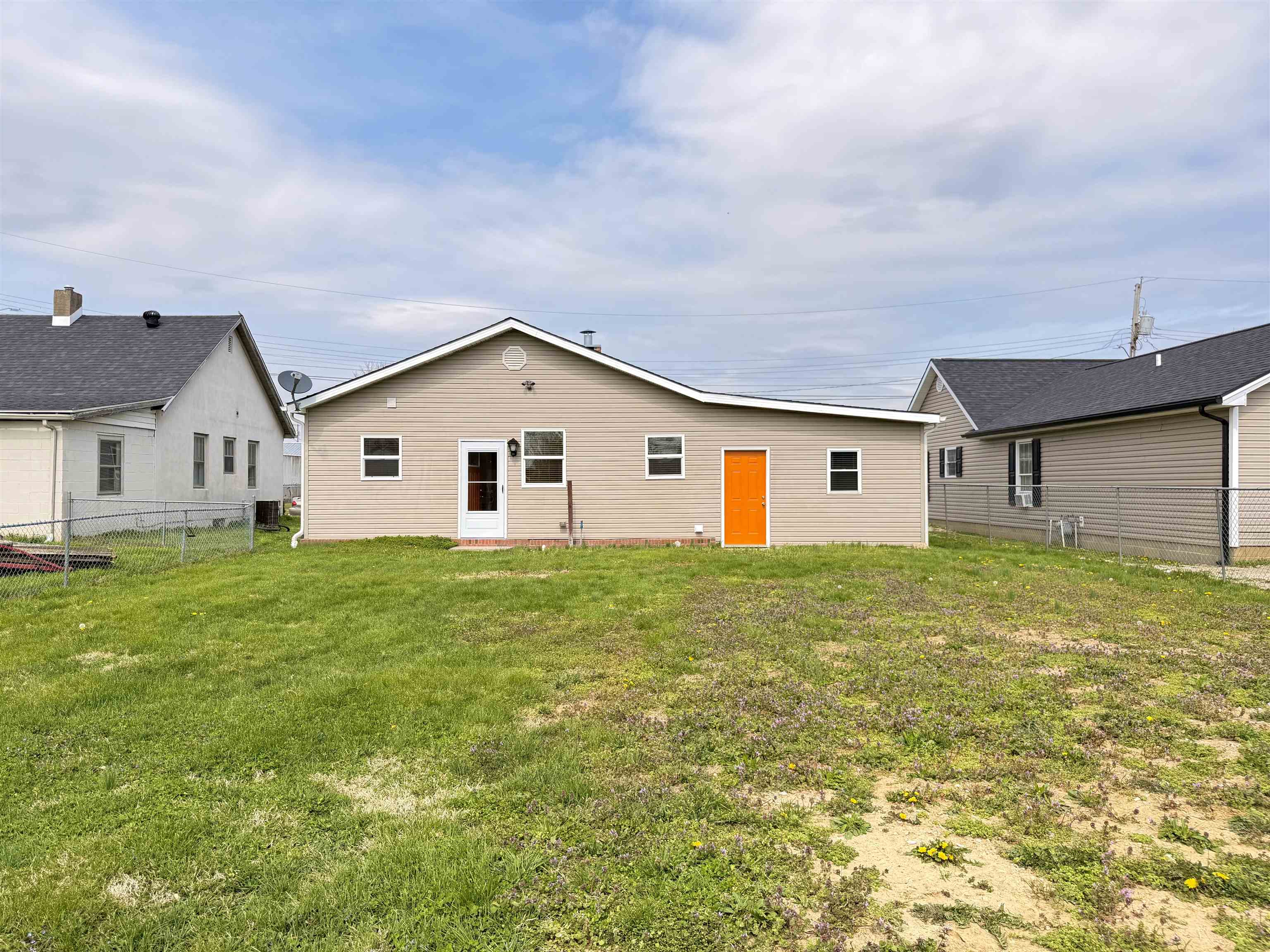 1842 Calhoun Street, Owensboro, Kentucky 42301, 3 Bedrooms Bedrooms, ,2 BathroomsBathrooms,Single Family Residence,For Sale,Calhoun Street,94456