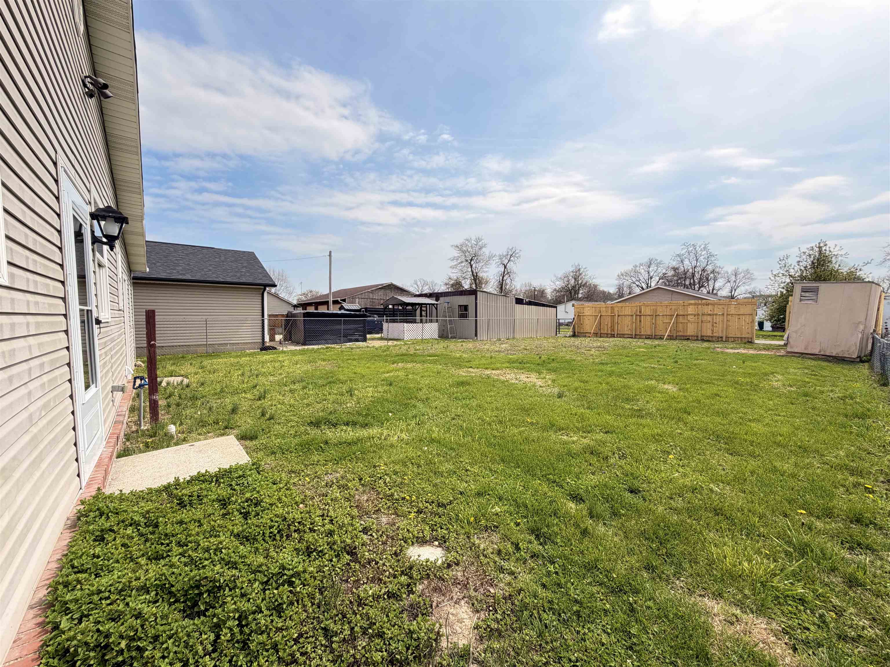 1842 Calhoun Street, Owensboro, Kentucky 42301, 3 Bedrooms Bedrooms, ,2 BathroomsBathrooms,Single Family Residence,For Sale,Calhoun Street,94456