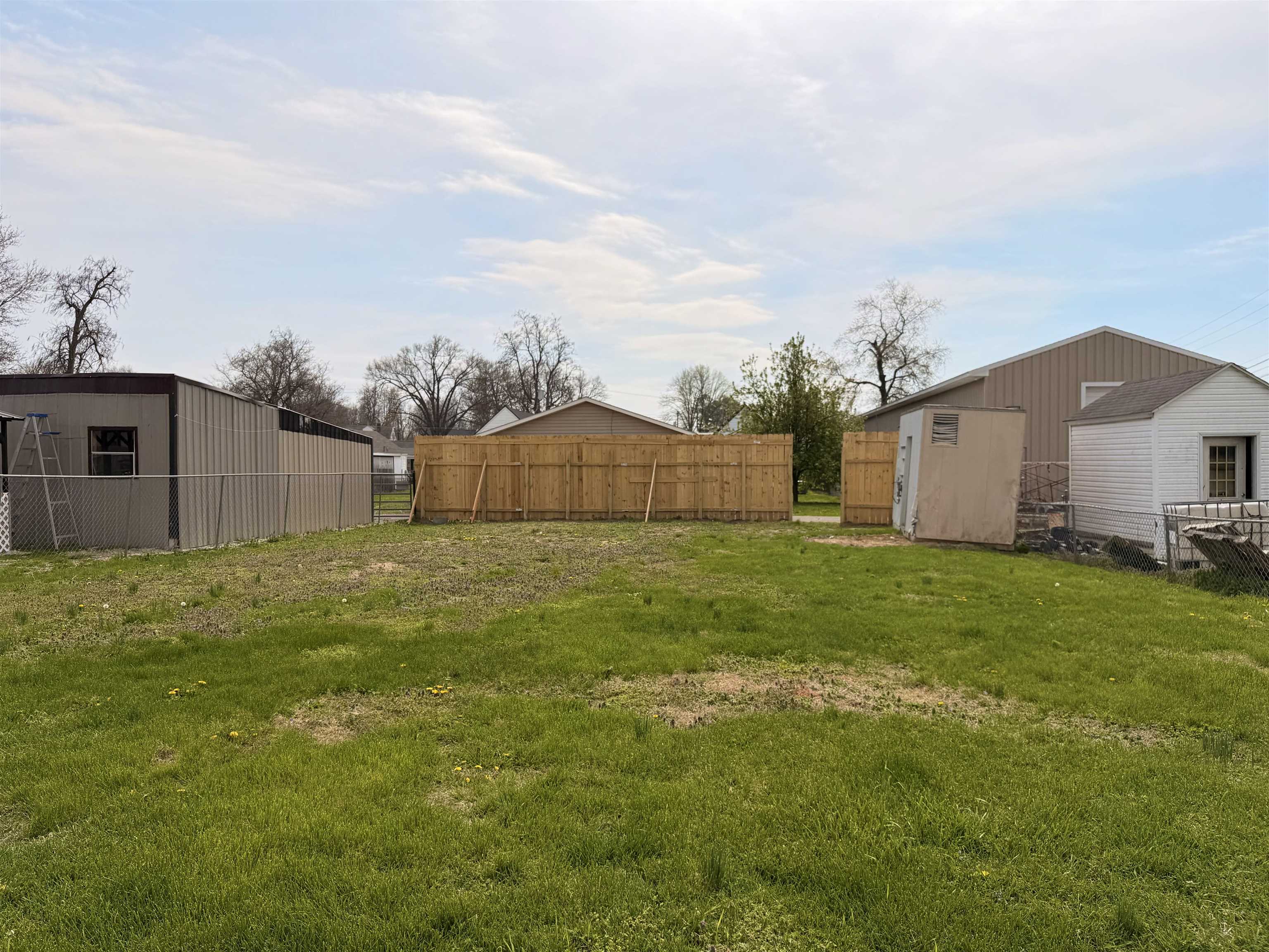 1842 Calhoun Street, Owensboro, Kentucky 42301, 3 Bedrooms Bedrooms, ,2 BathroomsBathrooms,Single Family Residence,For Sale,Calhoun Street,94456
