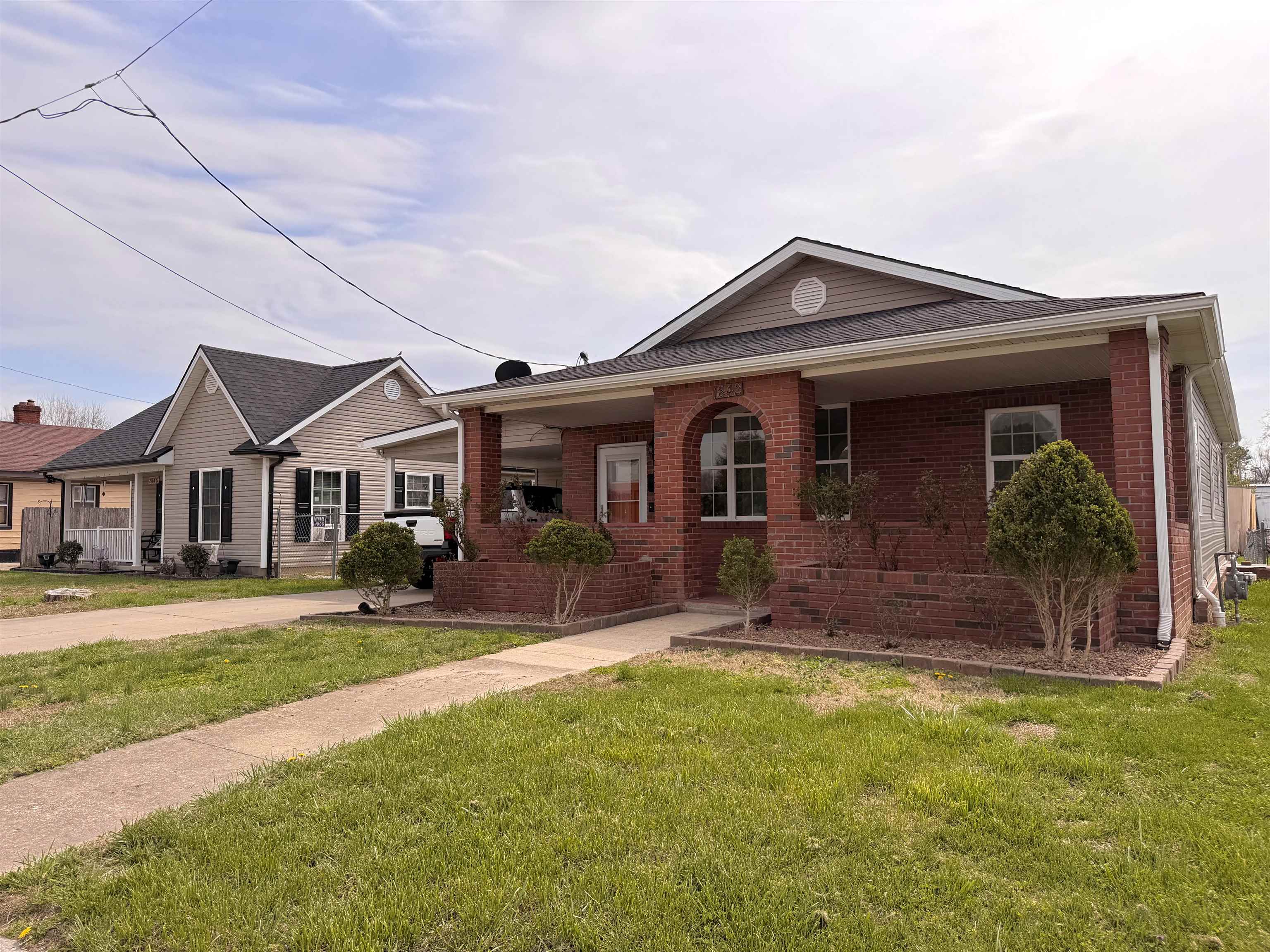 1842 Calhoun Street, Owensboro, Kentucky 42301, 3 Bedrooms Bedrooms, ,2 BathroomsBathrooms,Single Family Residence,For Sale,Calhoun Street,94456