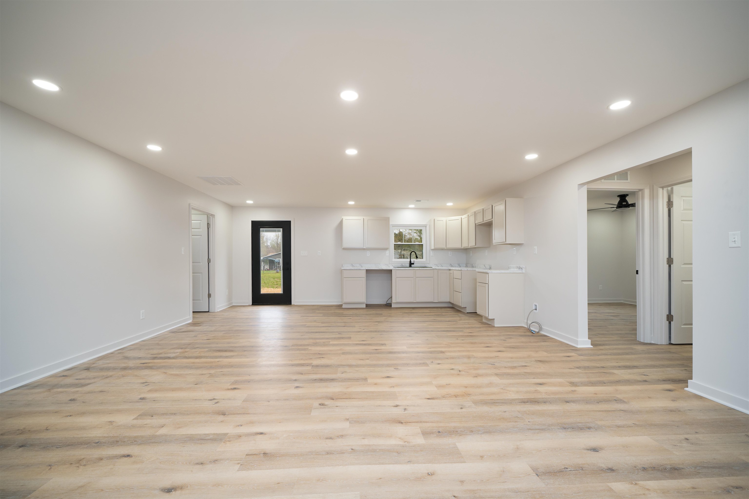 304 W 5th St, Livermore, Kentucky 42352, 3 Bedrooms Bedrooms, ,2 BathroomsBathrooms,Single Family Residence,For Sale,W 5th St,94458