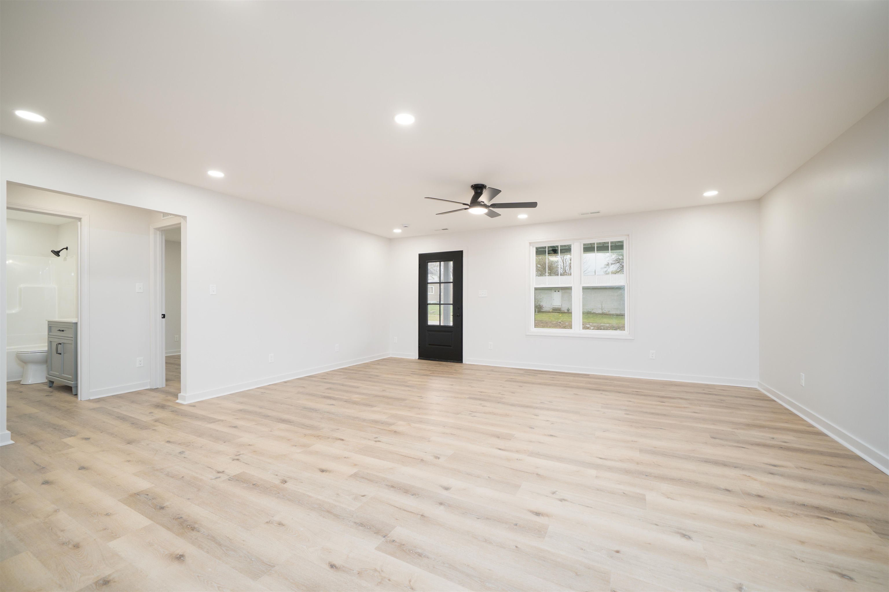 304 W 5th St, Livermore, Kentucky 42352, 3 Bedrooms Bedrooms, ,2 BathroomsBathrooms,Single Family Residence,For Sale,W 5th St,94458