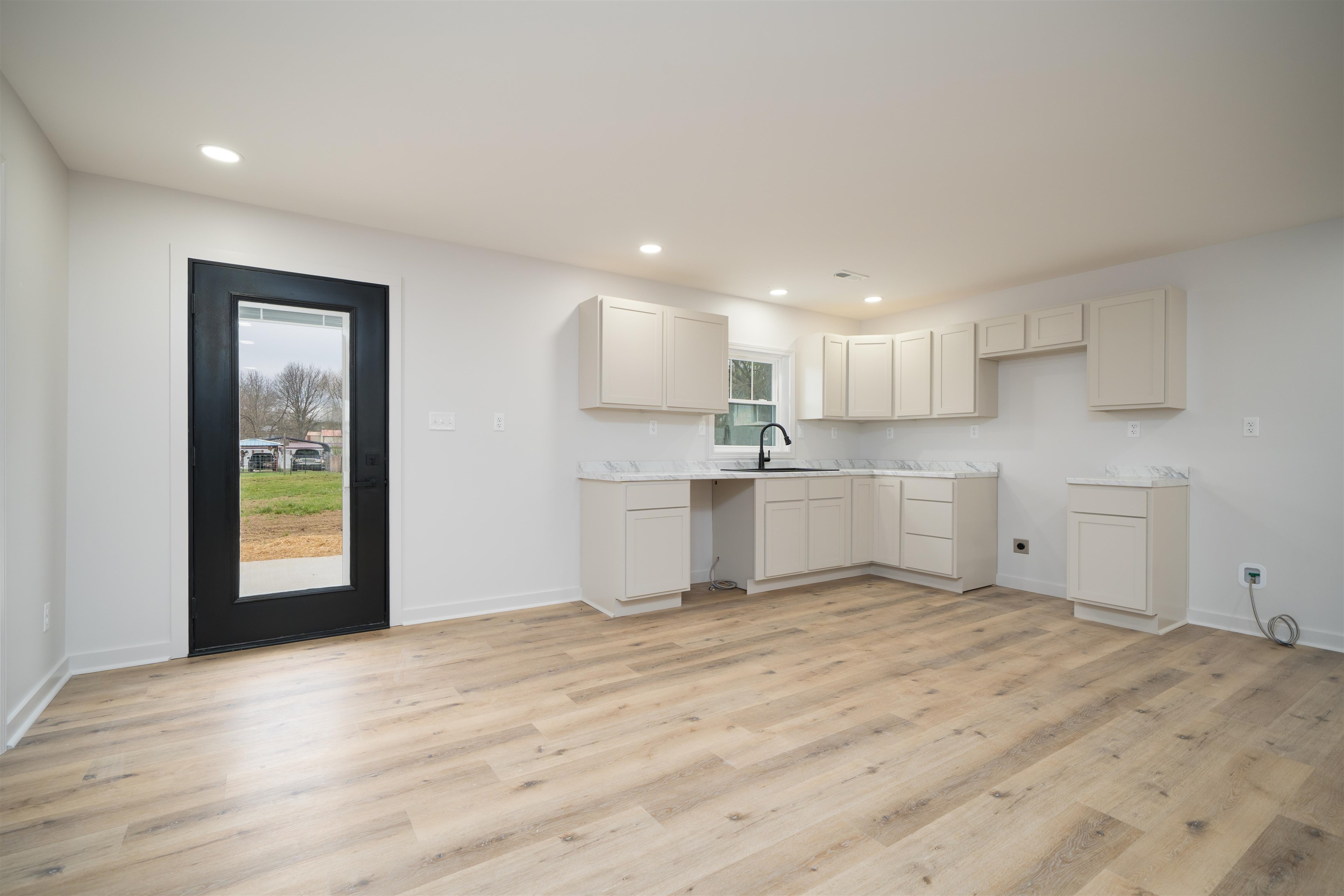 304 W 5th St, Livermore, Kentucky 42352, 3 Bedrooms Bedrooms, ,2 BathroomsBathrooms,Single Family Residence,For Sale,W 5th St,94458