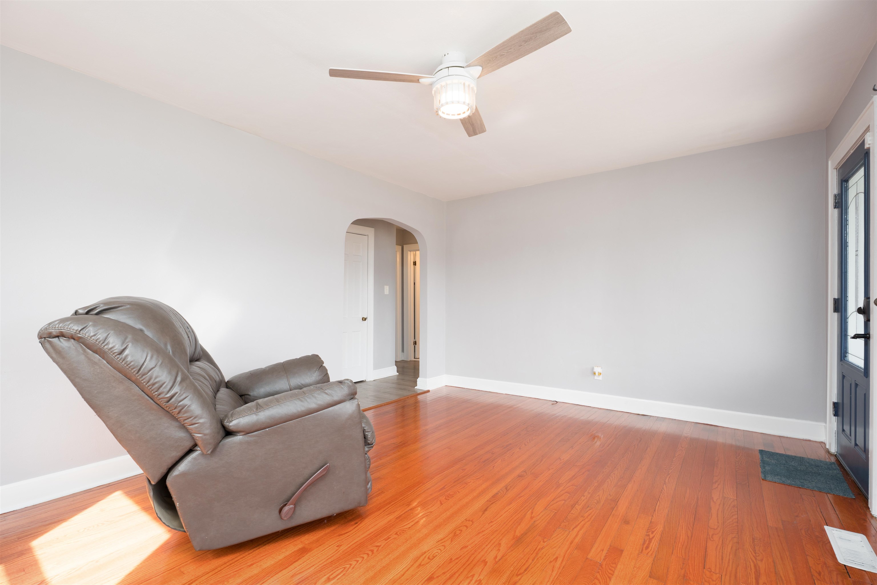 601 22nd Street, Owensboro, Kentucky 42303, 2 Bedrooms Bedrooms, ,1 BathroomBathrooms,Single Family Residence,For Sale,22nd Street,94459