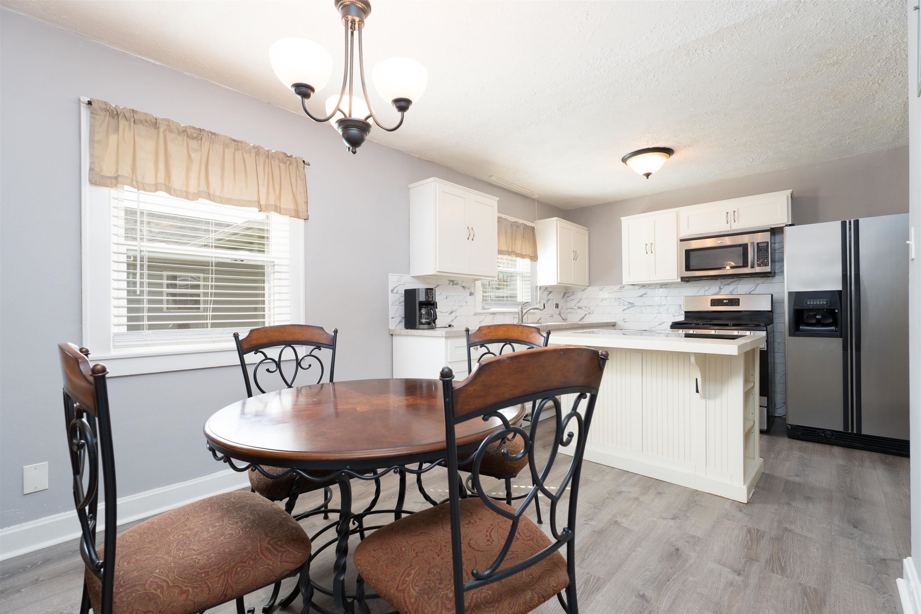 601 22nd Street, Owensboro, Kentucky 42303, 2 Bedrooms Bedrooms, ,1 BathroomBathrooms,Single Family Residence,For Sale,22nd Street,94459