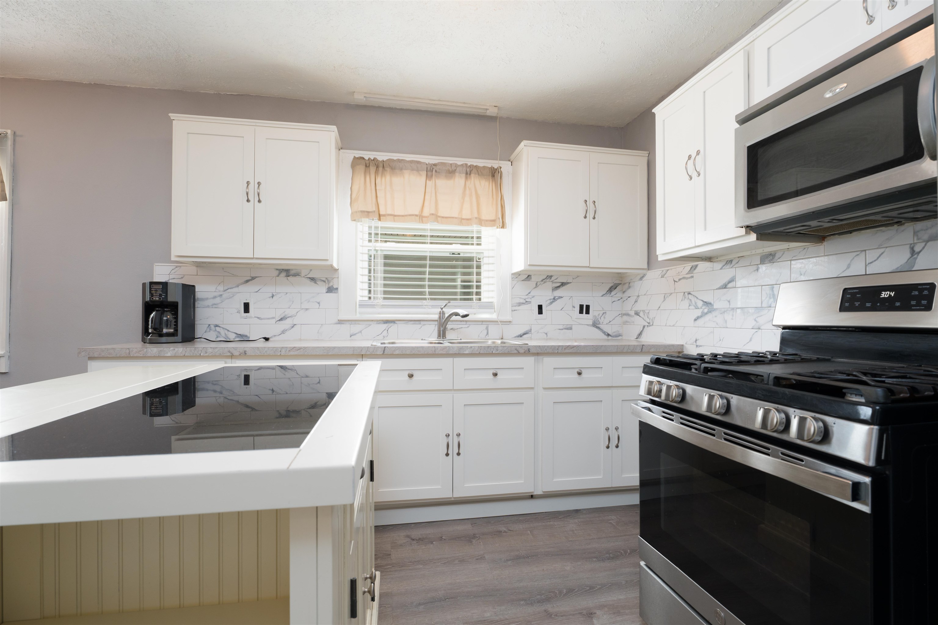 601 22nd Street, Owensboro, Kentucky 42303, 2 Bedrooms Bedrooms, ,1 BathroomBathrooms,Single Family Residence,For Sale,22nd Street,94459