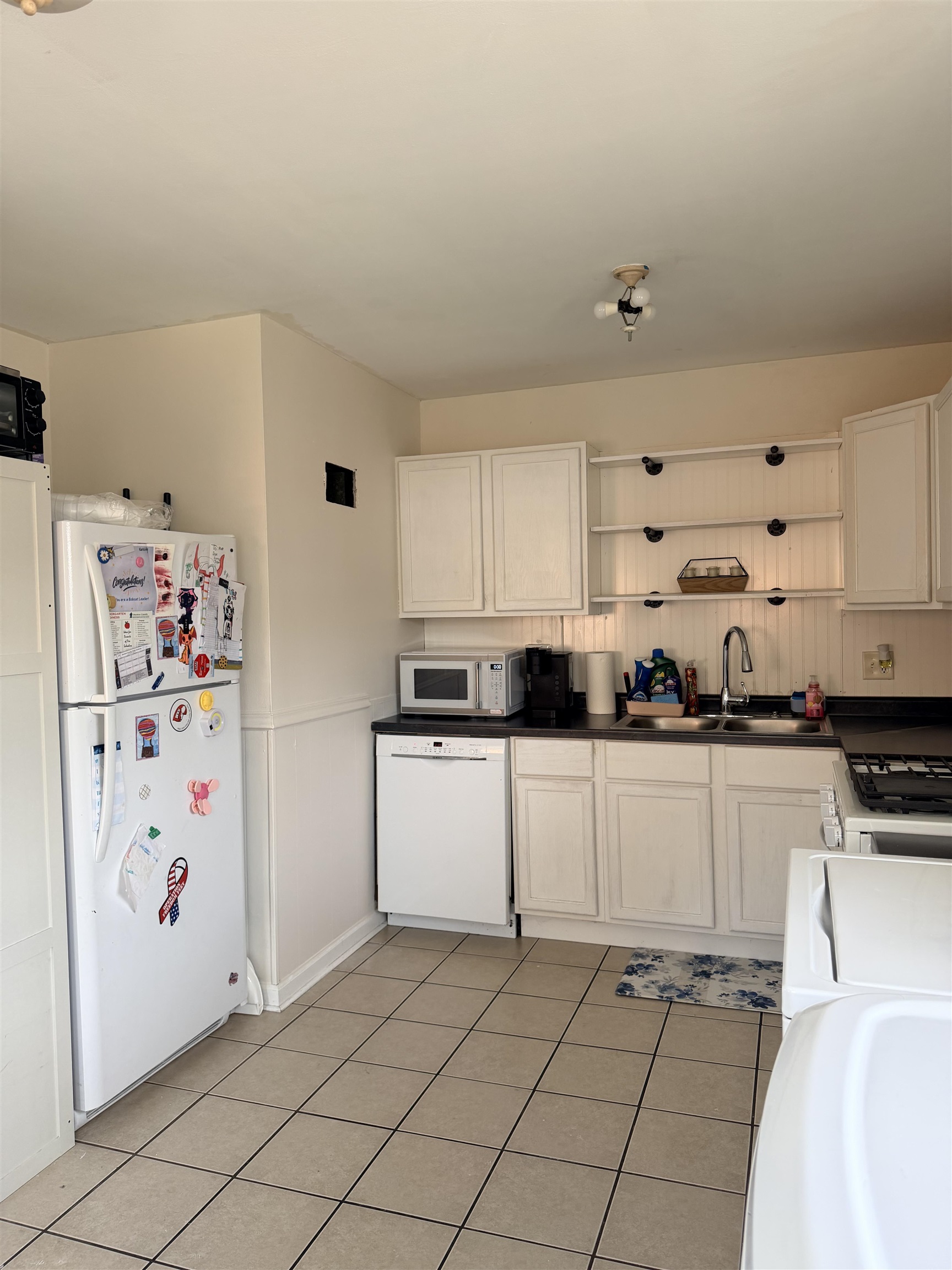 4014 Jefferson St., Owensboro, Kentucky 42303, 3 Bedrooms Bedrooms, ,1 BathroomBathrooms,Single Family Residence,For Sale,Jefferson St.,94461