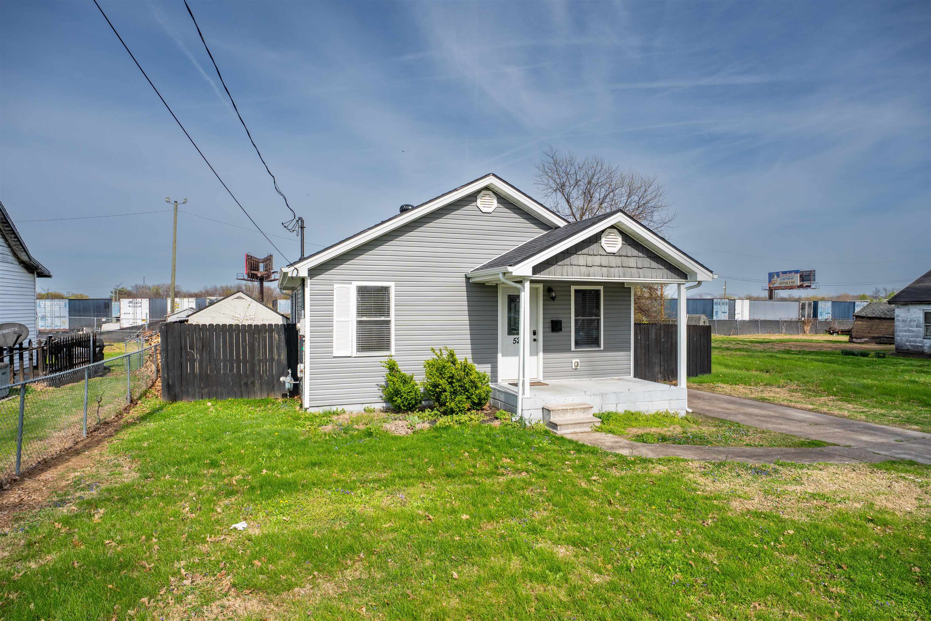 529 Maple Heights Ave., Owensboro, Kentucky 42303, 2 Bedrooms Bedrooms, ,1 BathroomBathrooms,Single Family Residence,For Sale,Maple Heights Ave.,94462