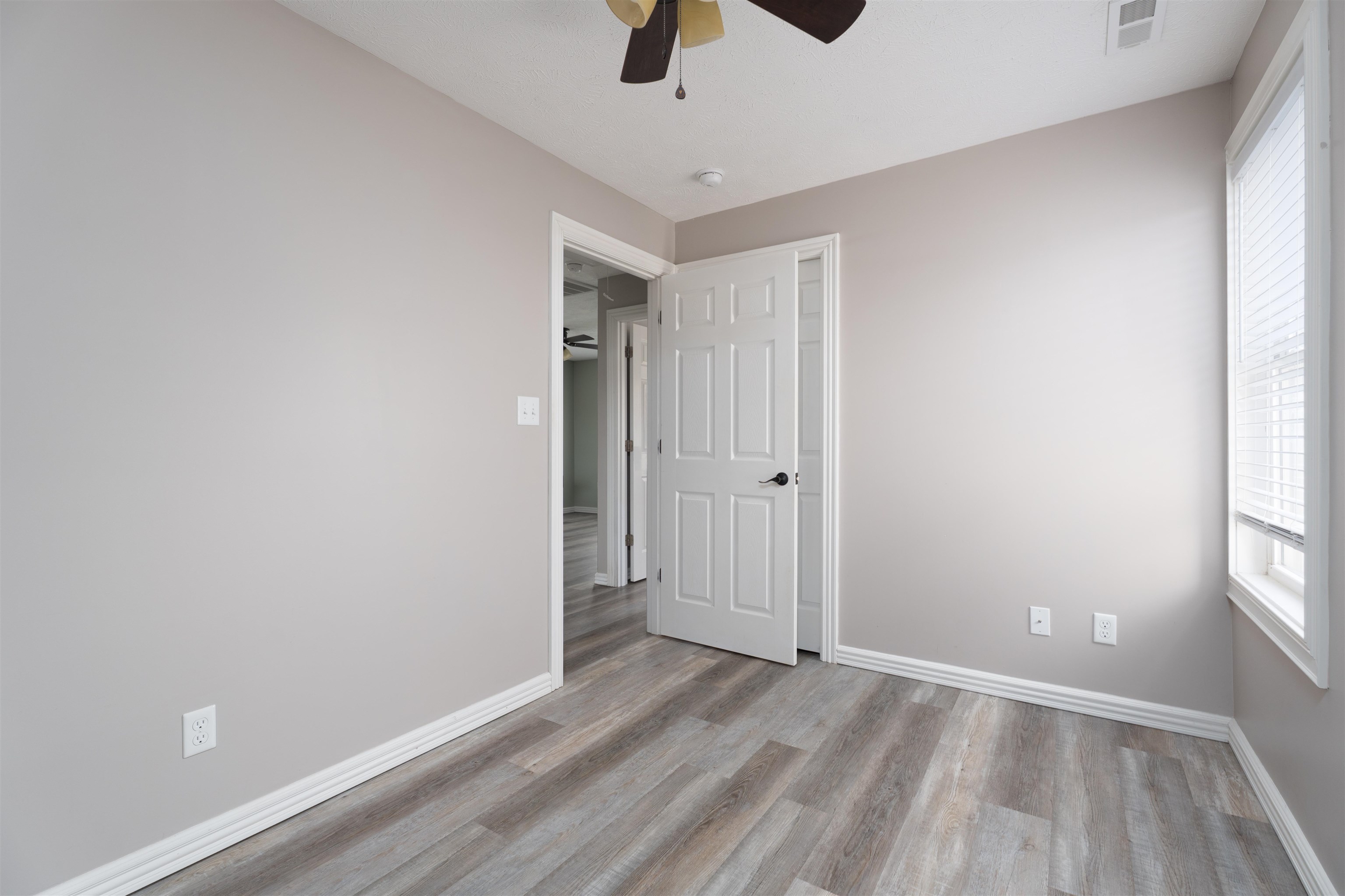 529 Maple Heights Ave., Owensboro, Kentucky 42303, 2 Bedrooms Bedrooms, ,1 BathroomBathrooms,Single Family Residence,For Sale,Maple Heights Ave.,94462