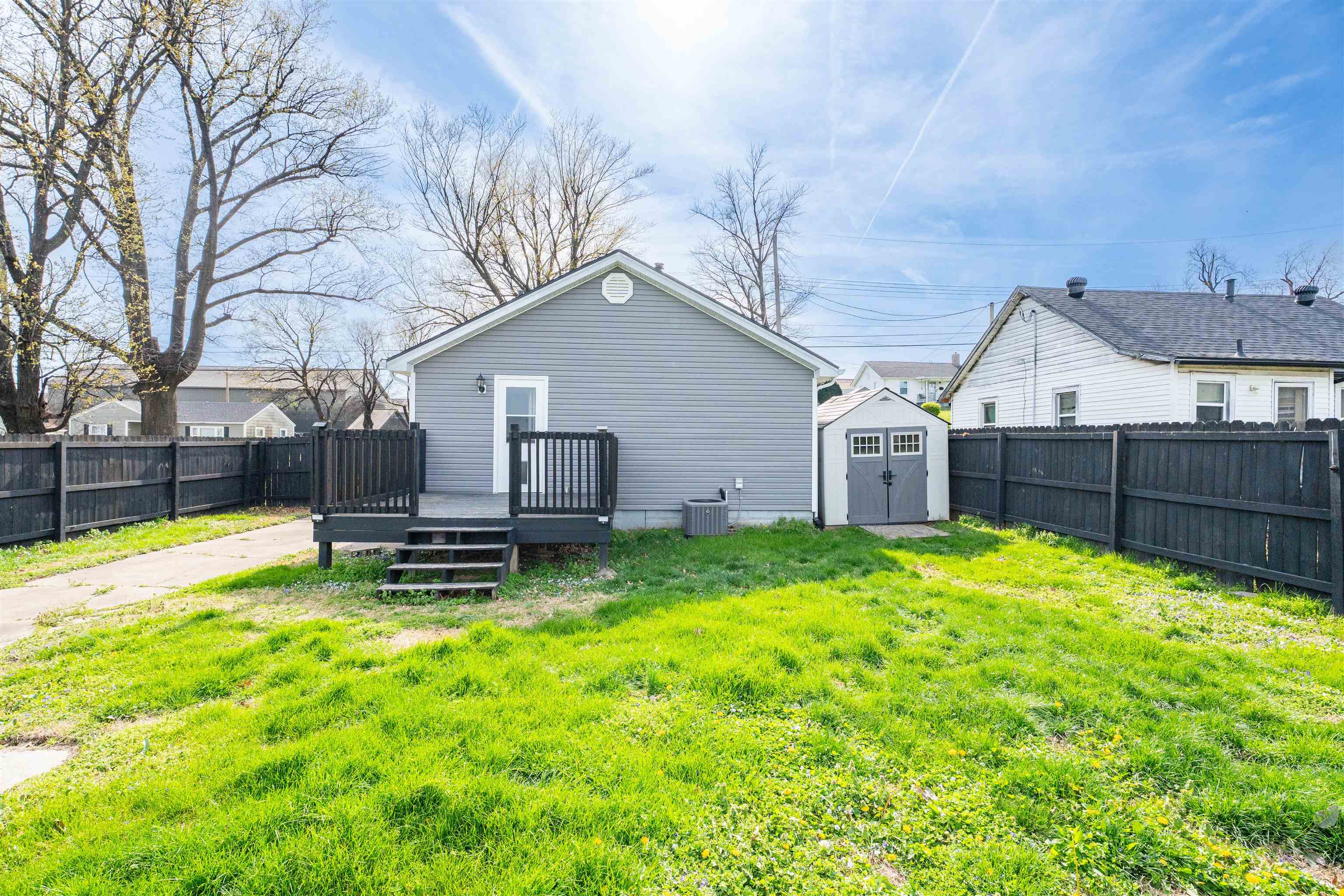 529 Maple Heights Ave., Owensboro, Kentucky 42303, 2 Bedrooms Bedrooms, ,1 BathroomBathrooms,Single Family Residence,For Sale,Maple Heights Ave.,94462