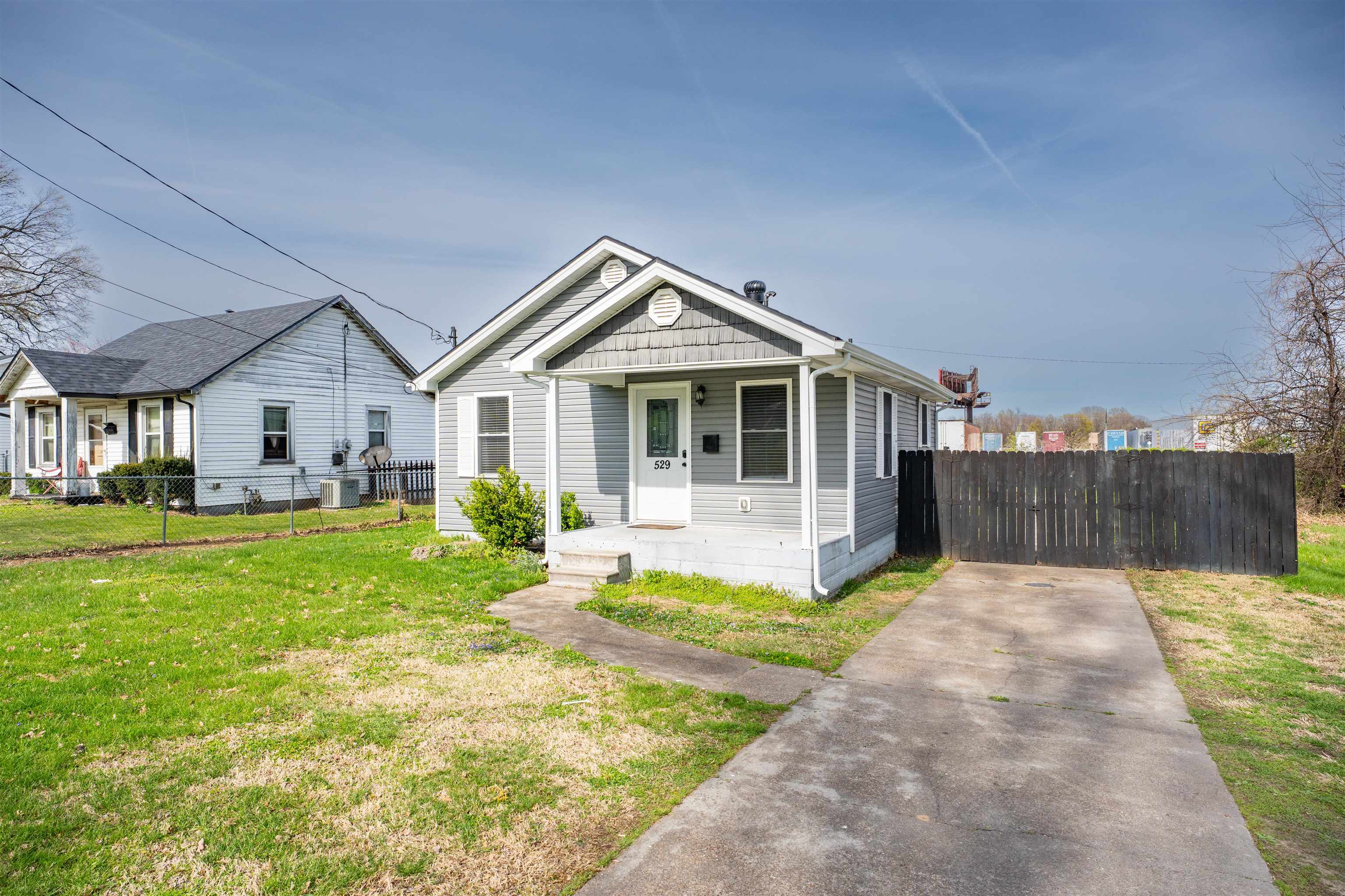 529 Maple Heights Ave., Owensboro, Kentucky 42303, 2 Bedrooms Bedrooms, ,1 BathroomBathrooms,Single Family Residence,For Sale,Maple Heights Ave.,94462