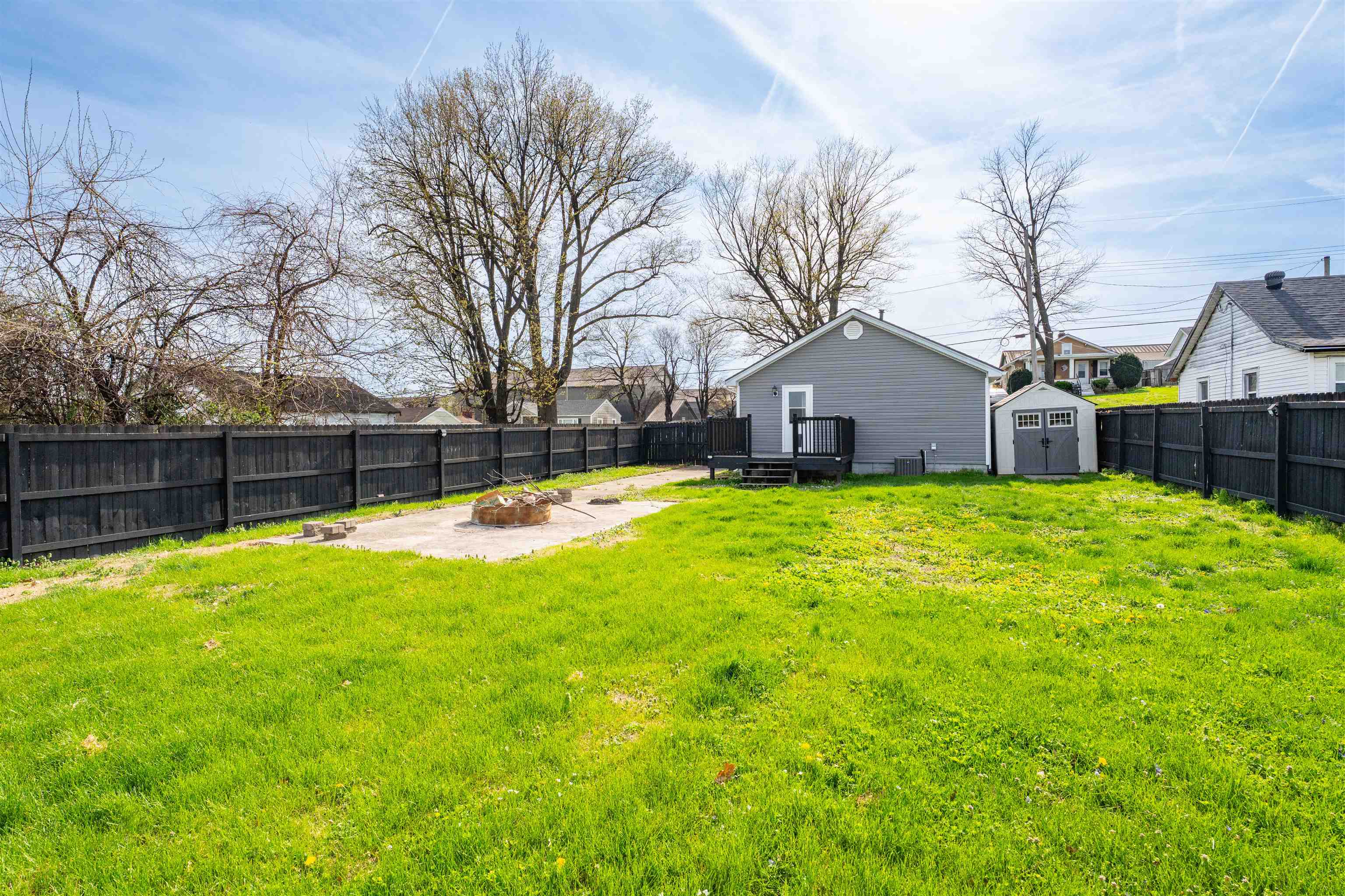 529 Maple Heights Ave., Owensboro, Kentucky 42303, 2 Bedrooms Bedrooms, ,1 BathroomBathrooms,Single Family Residence,For Sale,Maple Heights Ave.,94462