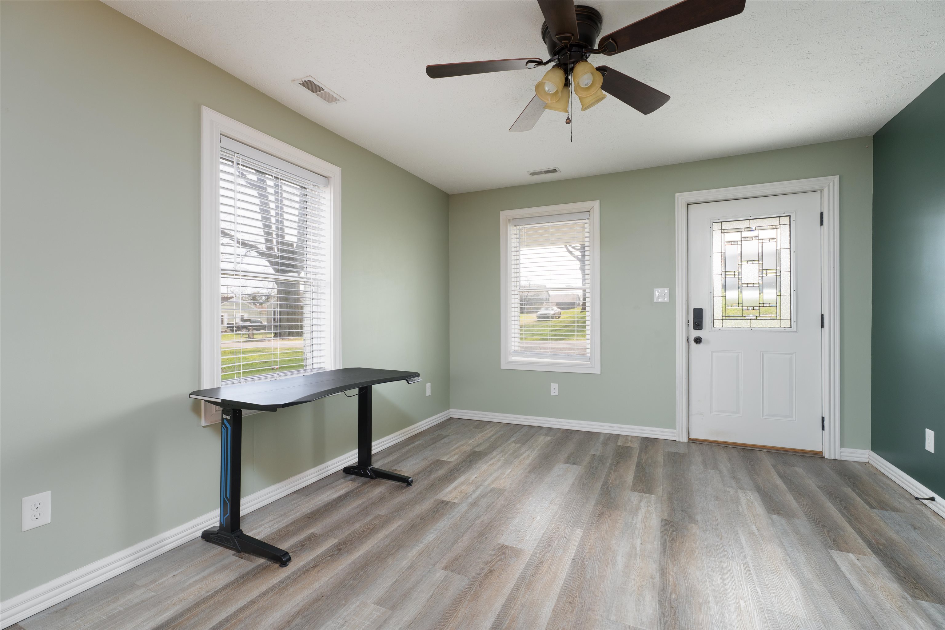 529 Maple Heights Ave., Owensboro, Kentucky 42303, 2 Bedrooms Bedrooms, ,1 BathroomBathrooms,Single Family Residence,For Sale,Maple Heights Ave.,94462