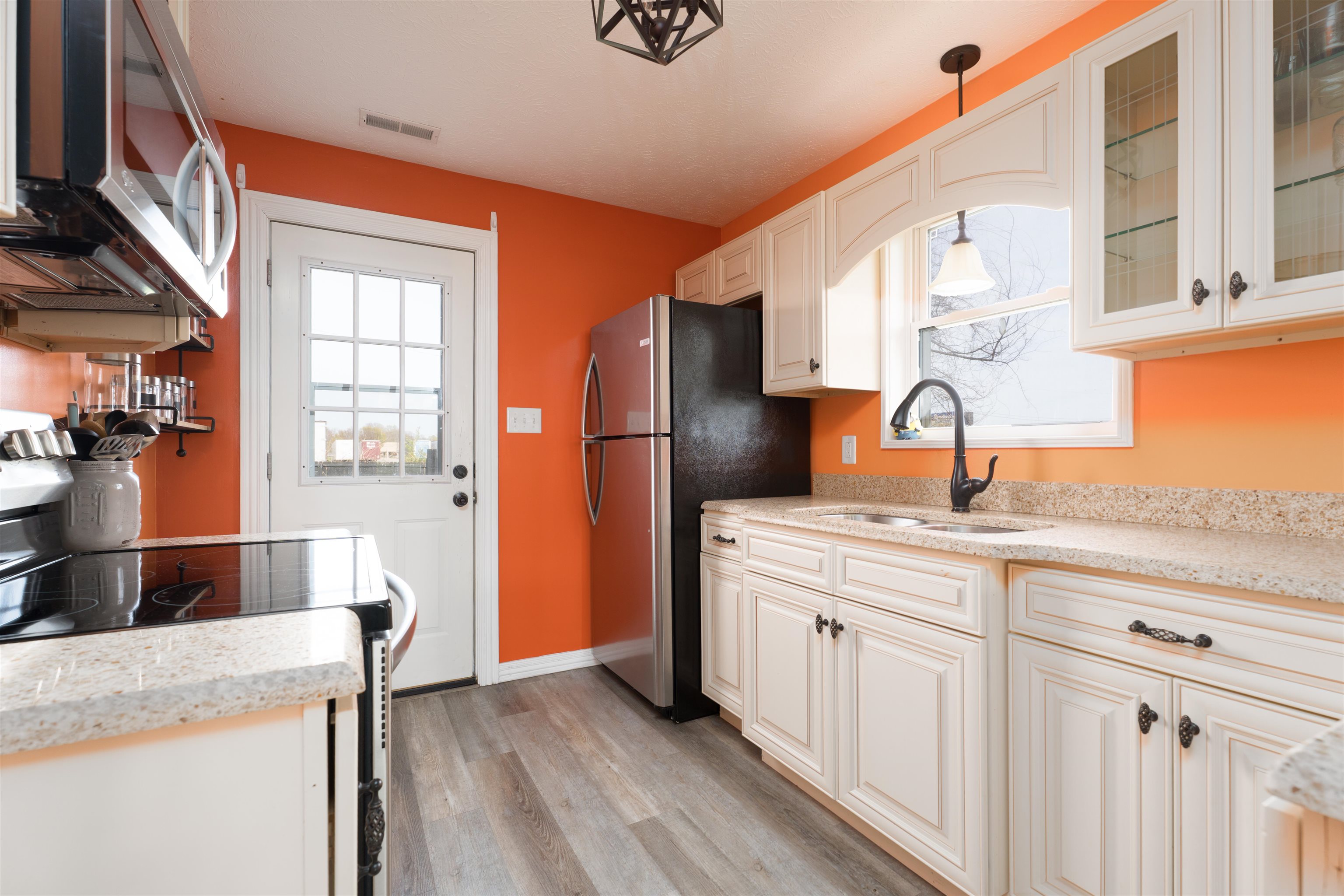 529 Maple Heights Ave., Owensboro, Kentucky 42303, 2 Bedrooms Bedrooms, ,1 BathroomBathrooms,Single Family Residence,For Sale,Maple Heights Ave.,94462