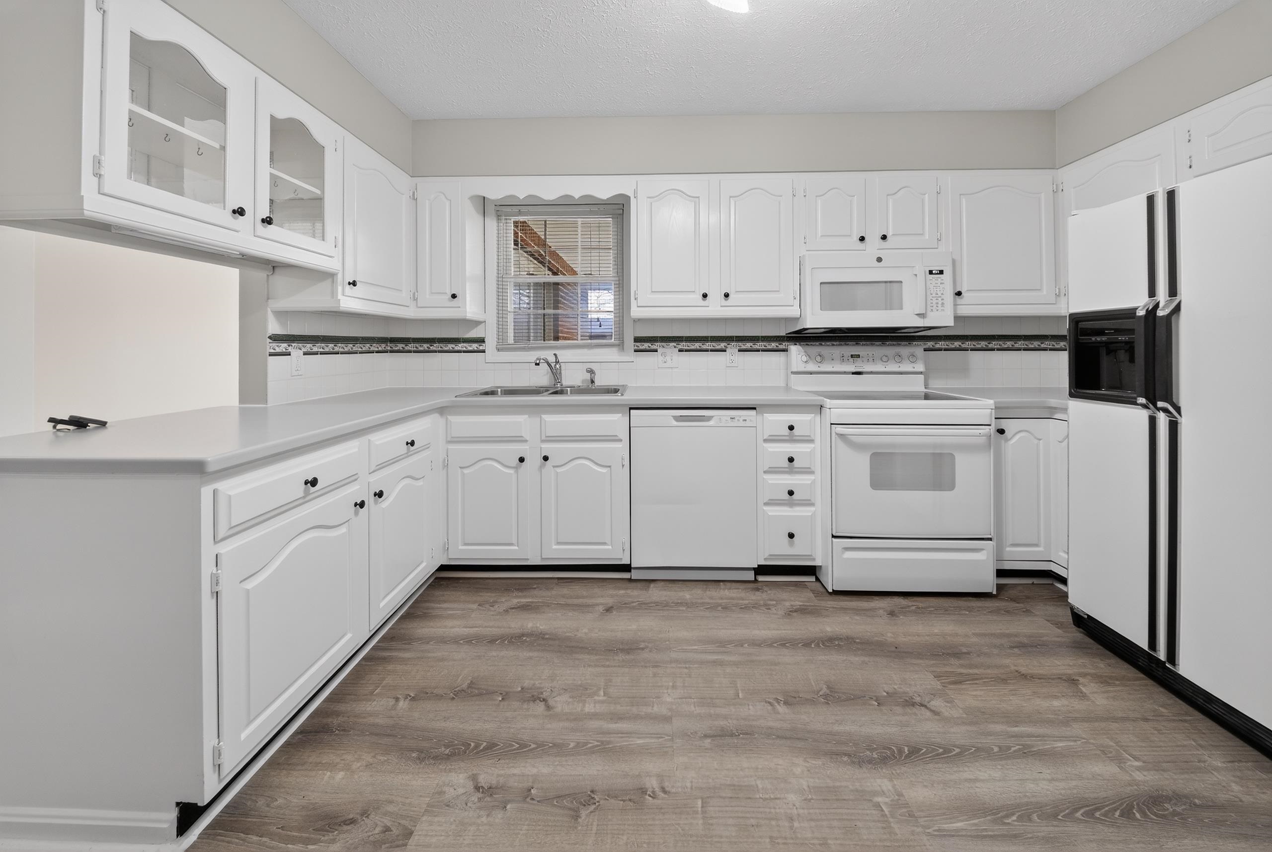 2232 Becklynn Dr, Owensboro, Kentucky 42303, 4 Bedrooms Bedrooms, ,2 BathroomsBathrooms,Single Family Residence,For Sale,Becklynn Dr,94474