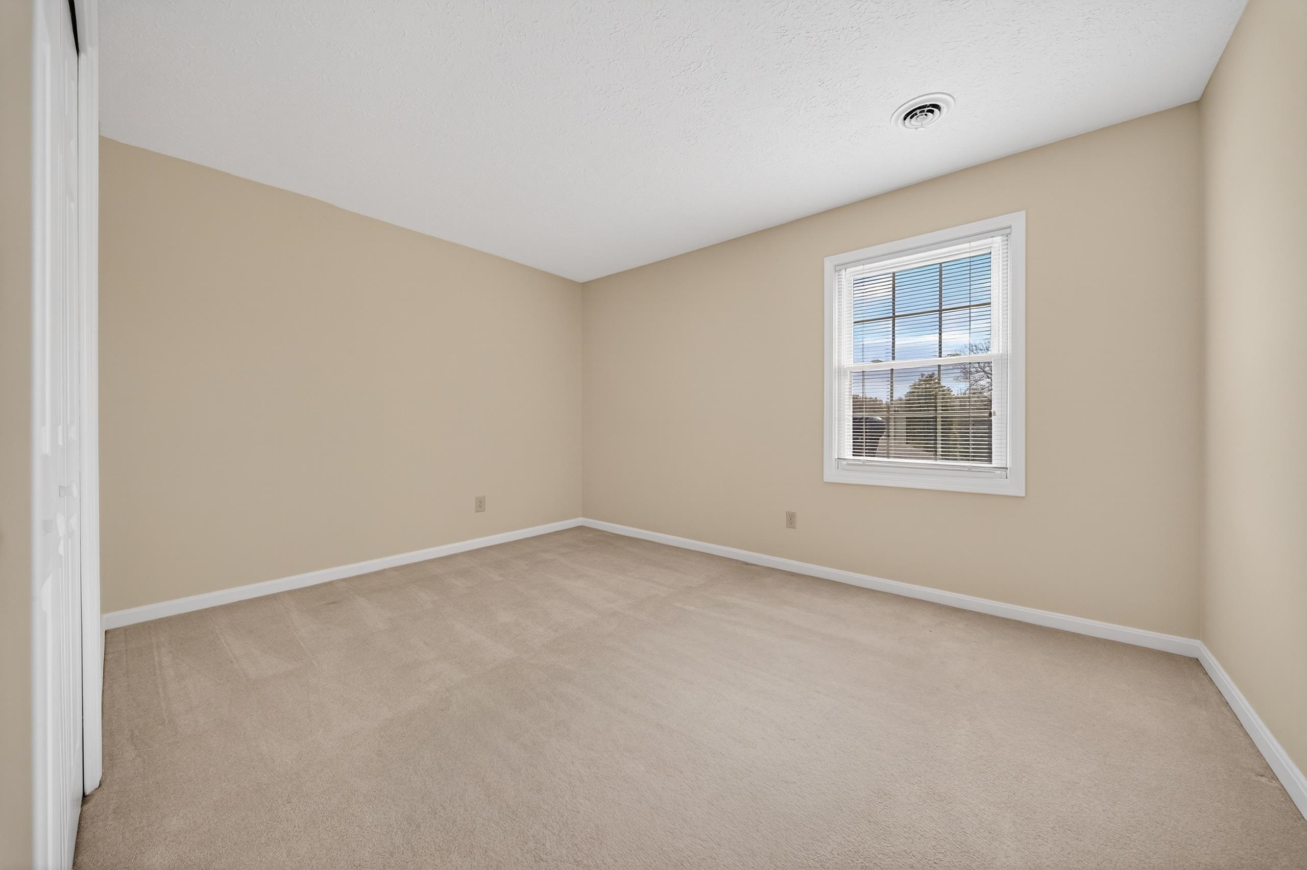 2232 Becklynn Dr, Owensboro, Kentucky 42303, 4 Bedrooms Bedrooms, ,2 BathroomsBathrooms,Single Family Residence,For Sale,Becklynn Dr,94474