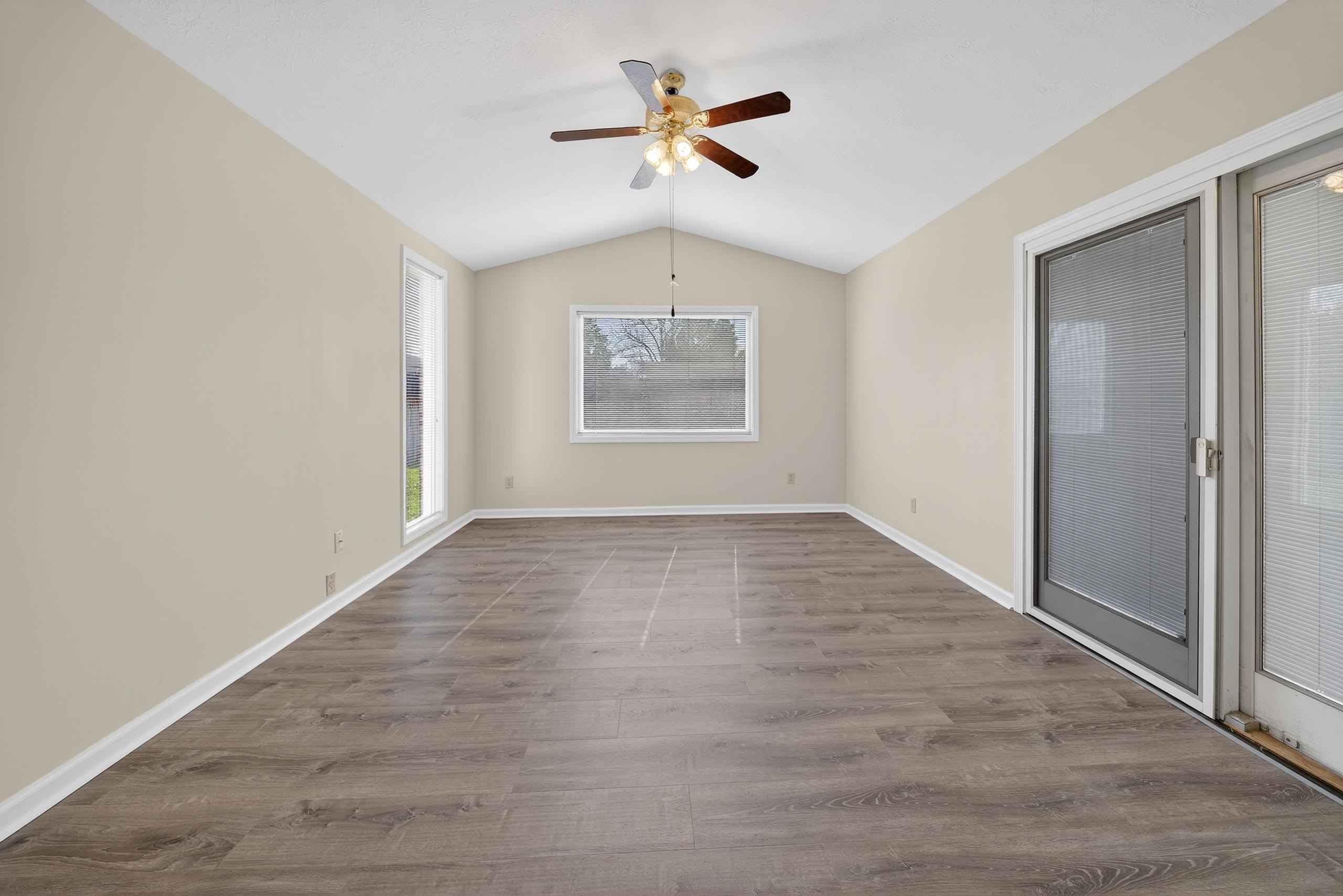 2232 Becklynn Dr, Owensboro, Kentucky 42303, 4 Bedrooms Bedrooms, ,2 BathroomsBathrooms,Single Family Residence,For Sale,Becklynn Dr,94474