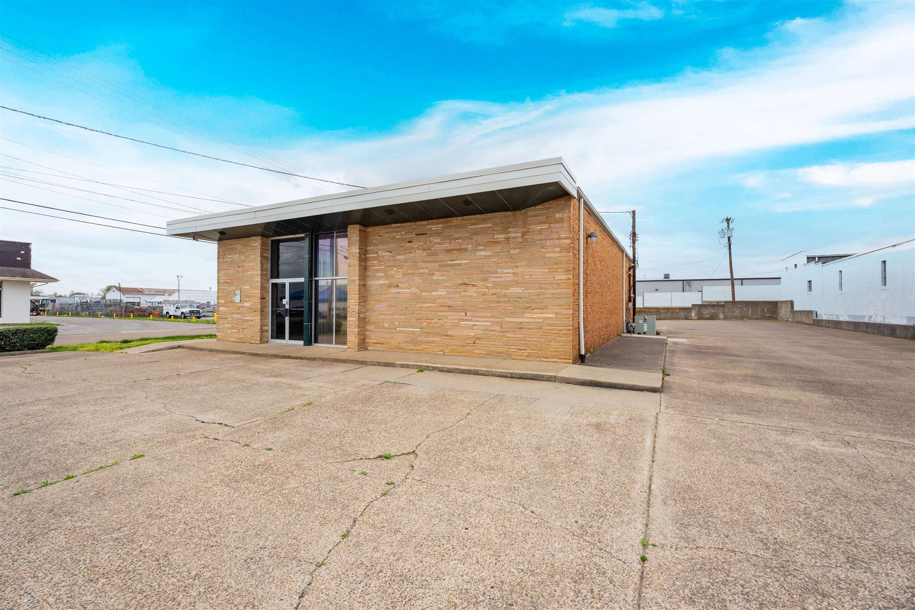 435 E 14th Street, Owensboro, Kentucky 42303, ,Industrial,For Sale,E 14th Street,94475