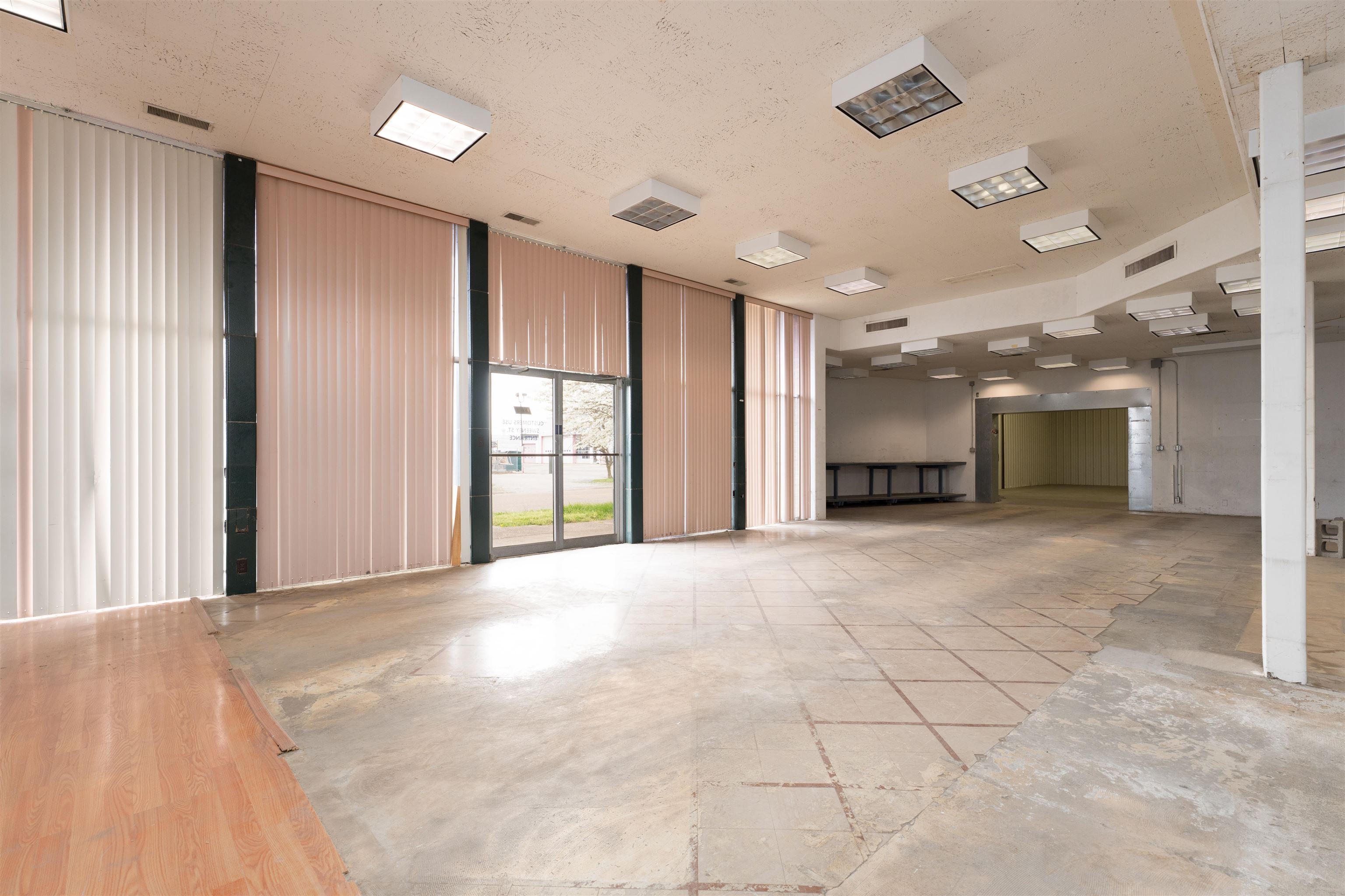 435 E 14th Street, Owensboro, Kentucky 42303, ,Industrial,For Sale,E 14th Street,94475