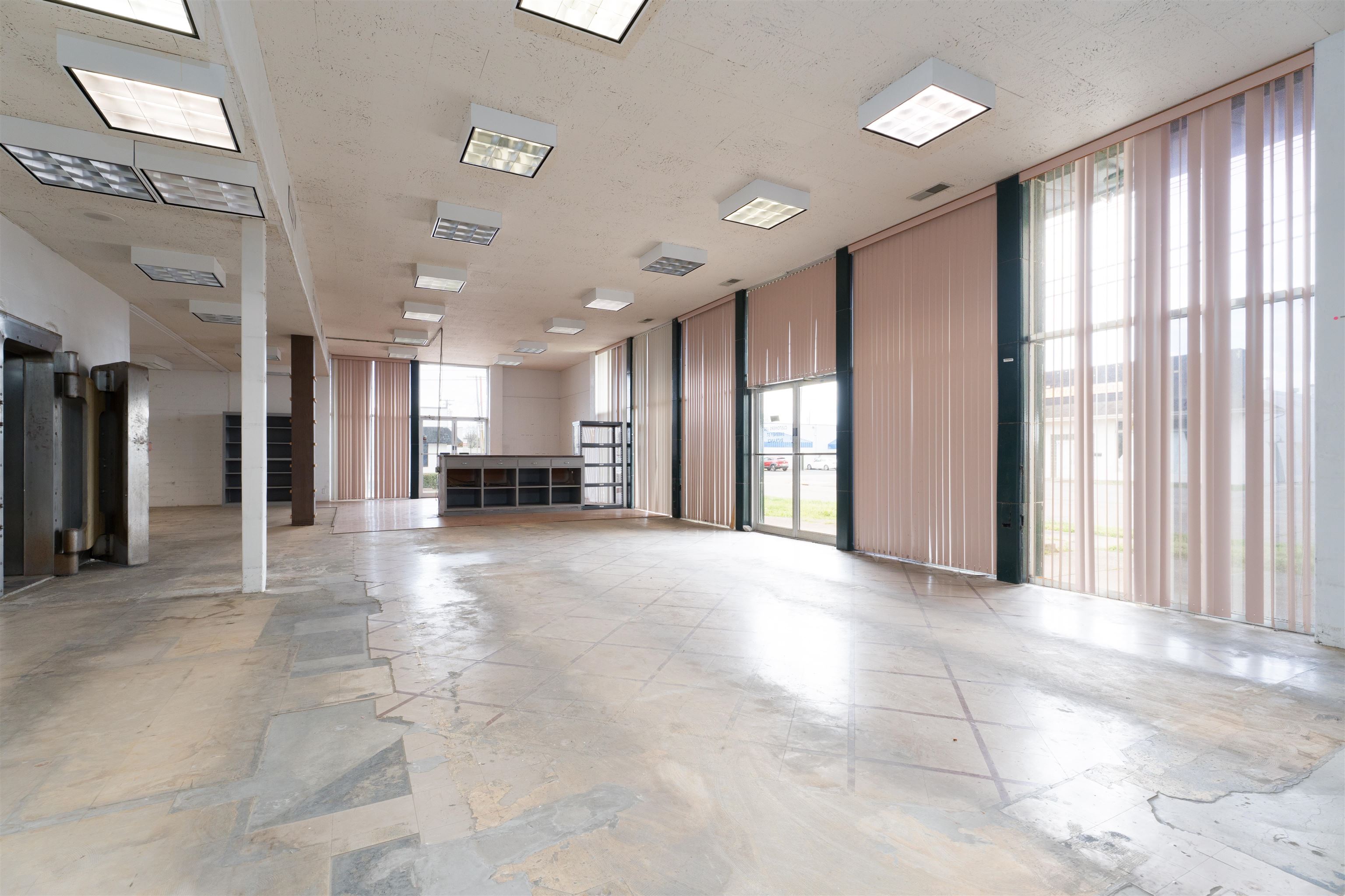 435 E 14th Street, Owensboro, Kentucky 42303, ,Industrial,For Sale,E 14th Street,94475