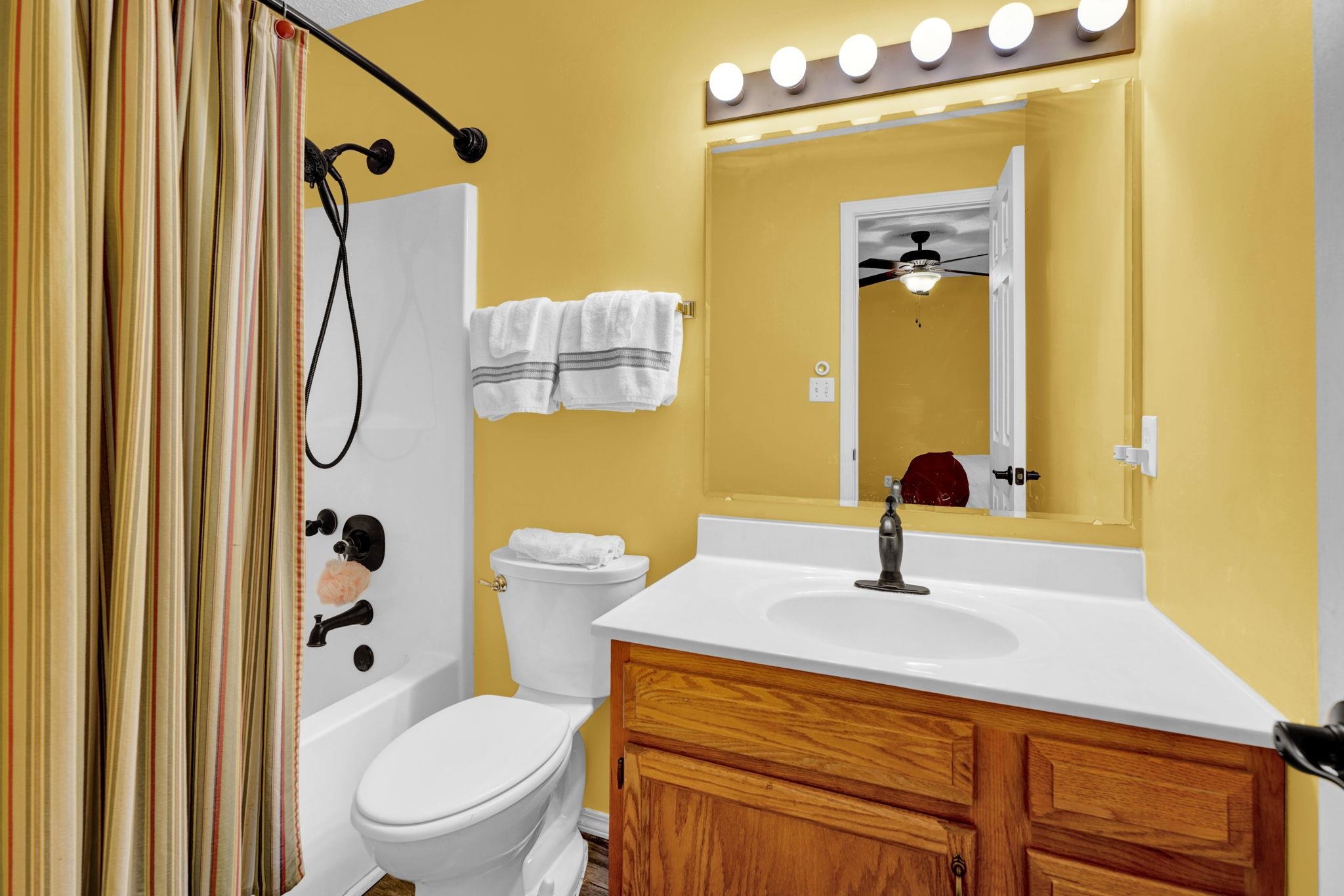 236 Lakewood Dr, Owensboro, Kentucky 42301, 3 Bedrooms Bedrooms, ,2 BathroomsBathrooms,Single Family Residence,For Sale,Lakewood Dr,94476