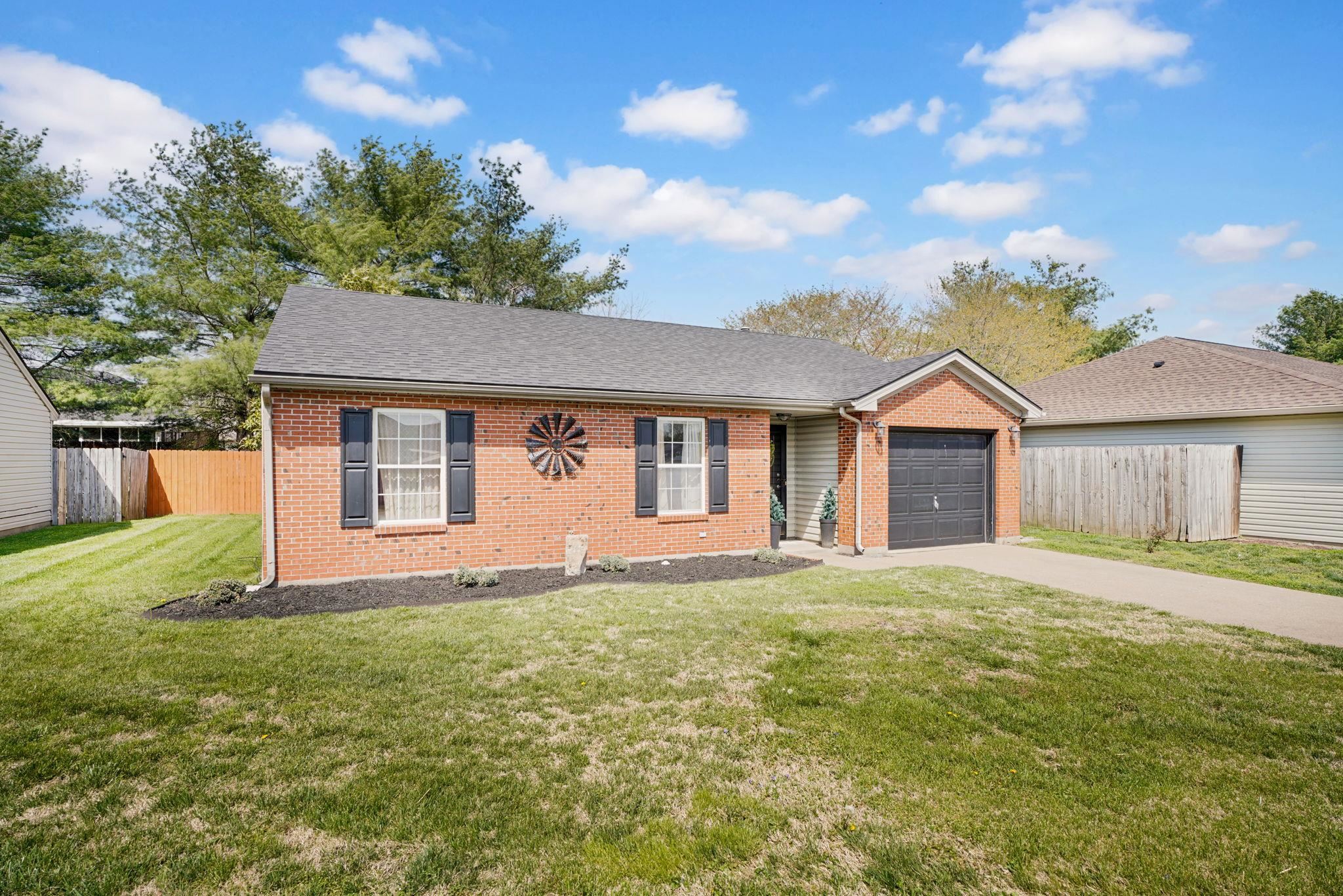236 Lakewood Dr, Owensboro, Kentucky 42301, 3 Bedrooms Bedrooms, ,2 BathroomsBathrooms,Single Family Residence,For Sale,Lakewood Dr,94476