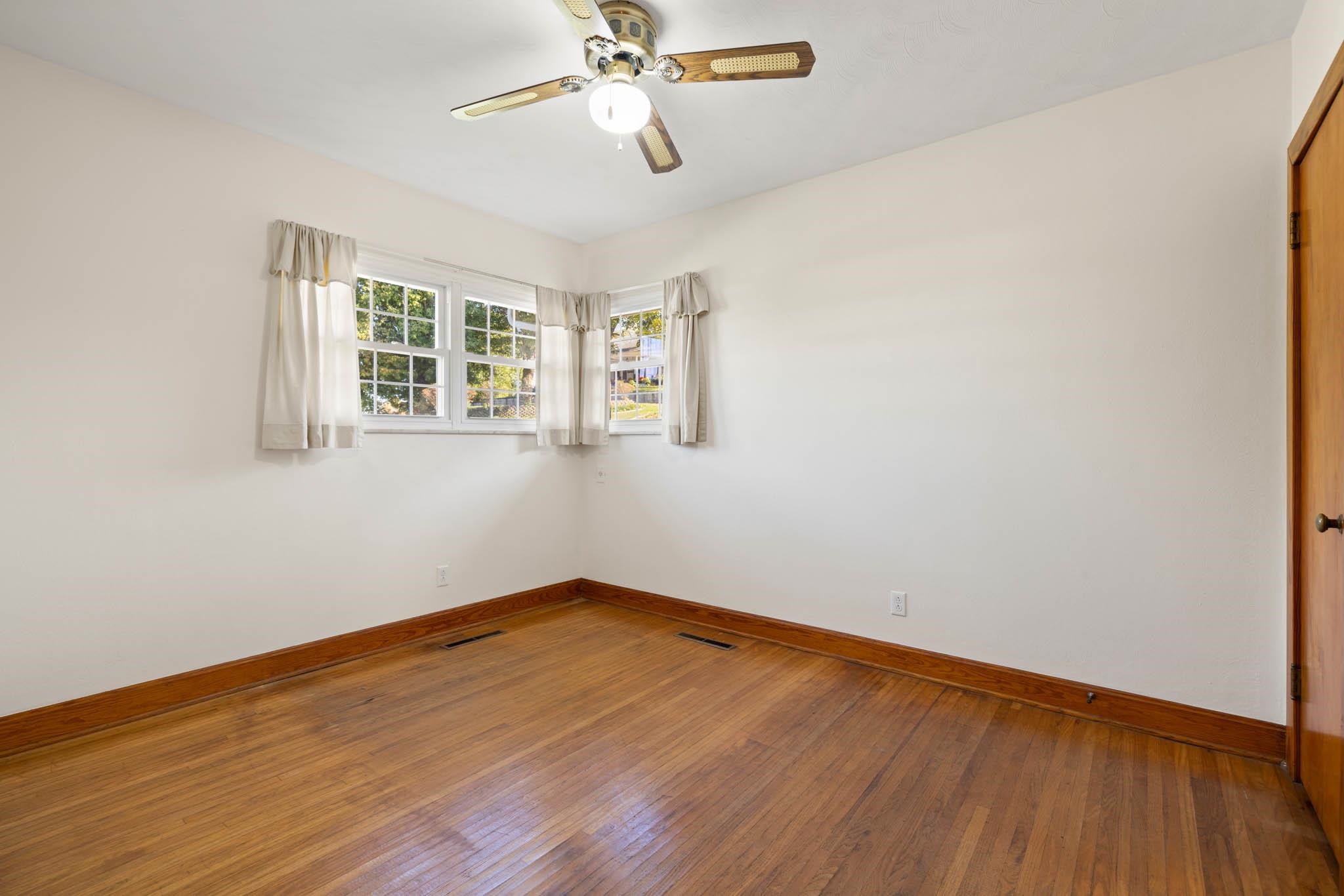 3841 Hillcrest Dr., Owensboro, Kentucky 42303, 3 Bedrooms Bedrooms, ,2 BathroomsBathrooms,Single Family Residence,For Sale,Hillcrest Dr.,94485