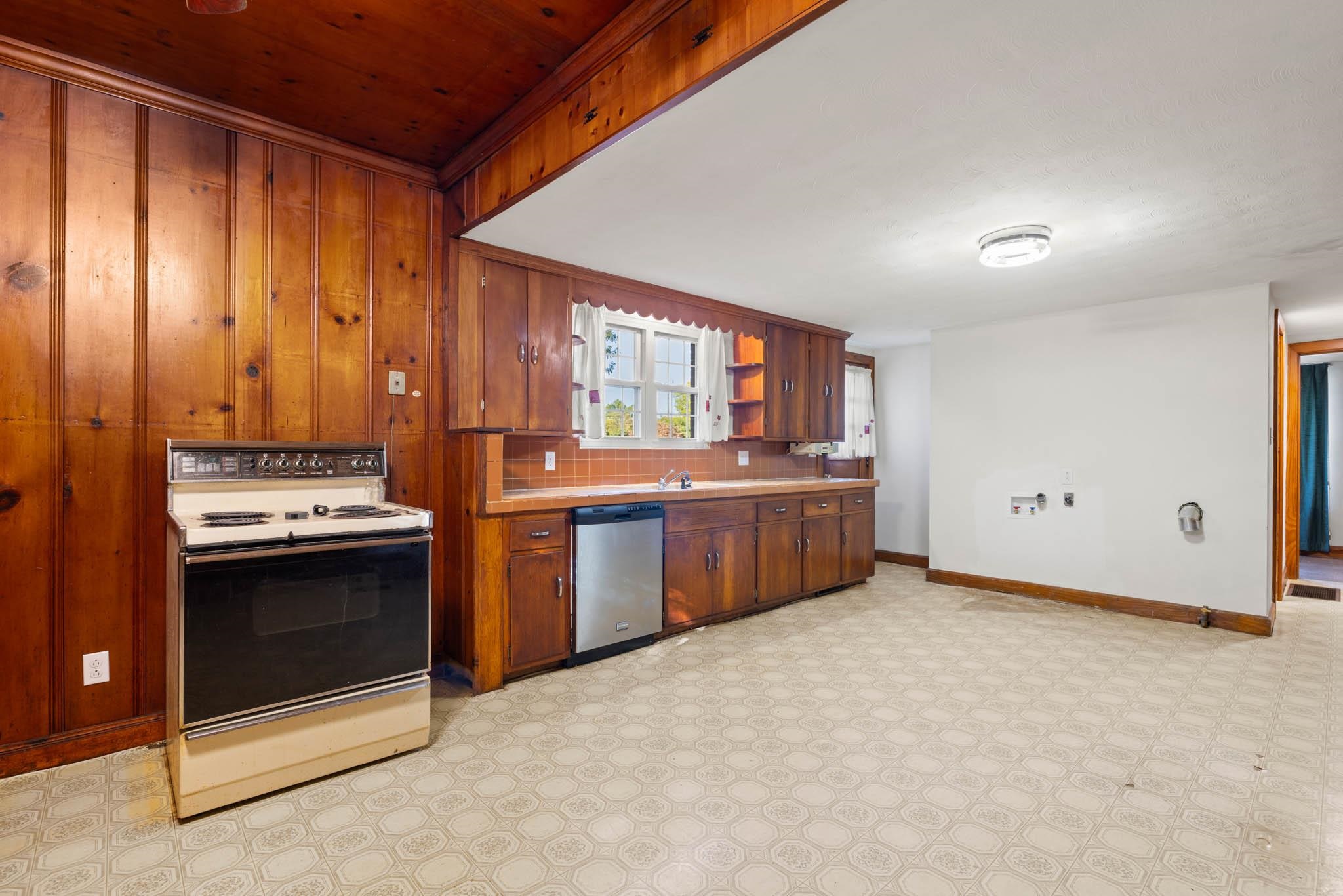 3841 Hillcrest Dr., Owensboro, Kentucky 42303, 3 Bedrooms Bedrooms, ,2 BathroomsBathrooms,Single Family Residence,For Sale,Hillcrest Dr.,94485