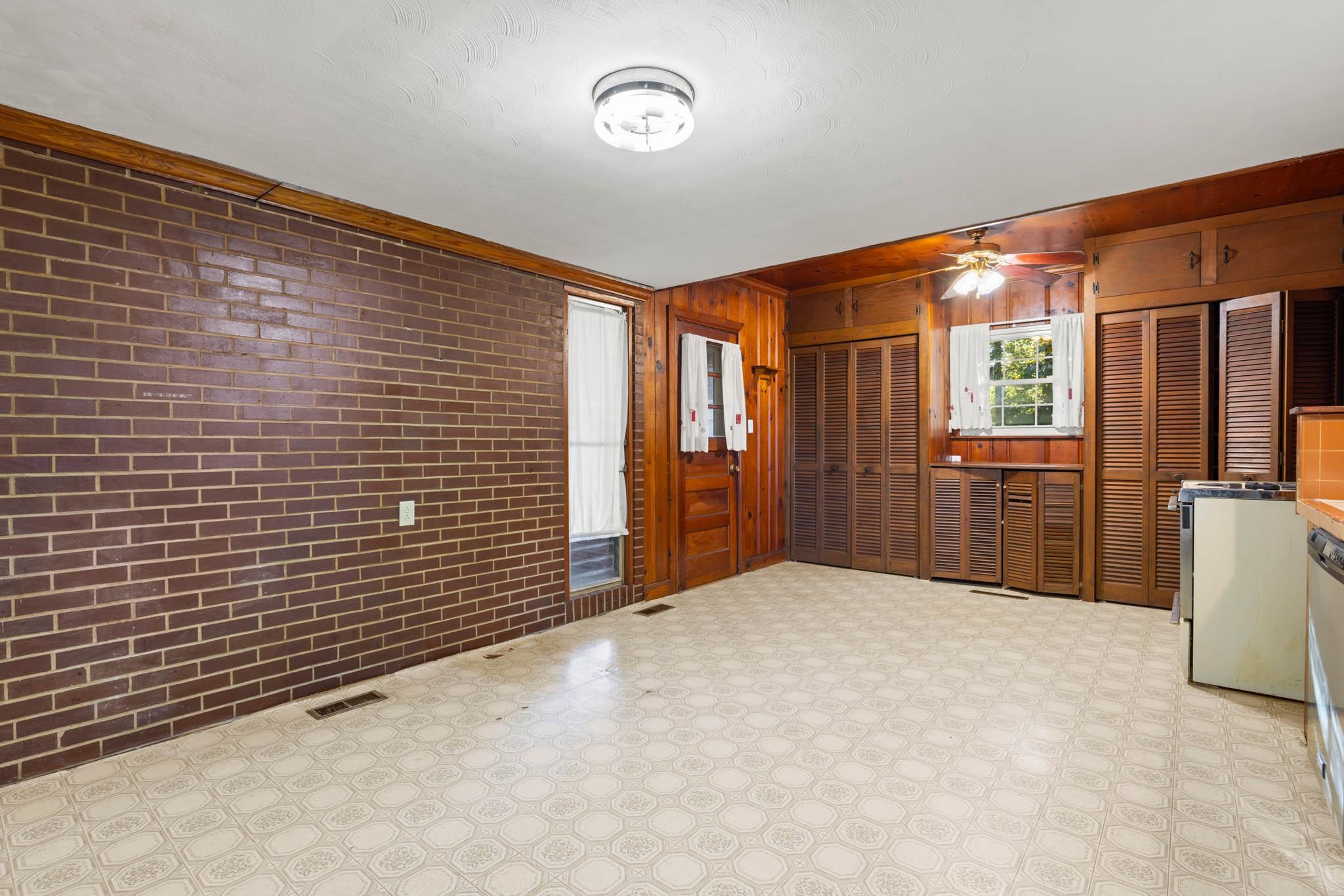 3841 Hillcrest Dr., Owensboro, Kentucky 42303, 3 Bedrooms Bedrooms, ,2 BathroomsBathrooms,Single Family Residence,For Sale,Hillcrest Dr.,94485