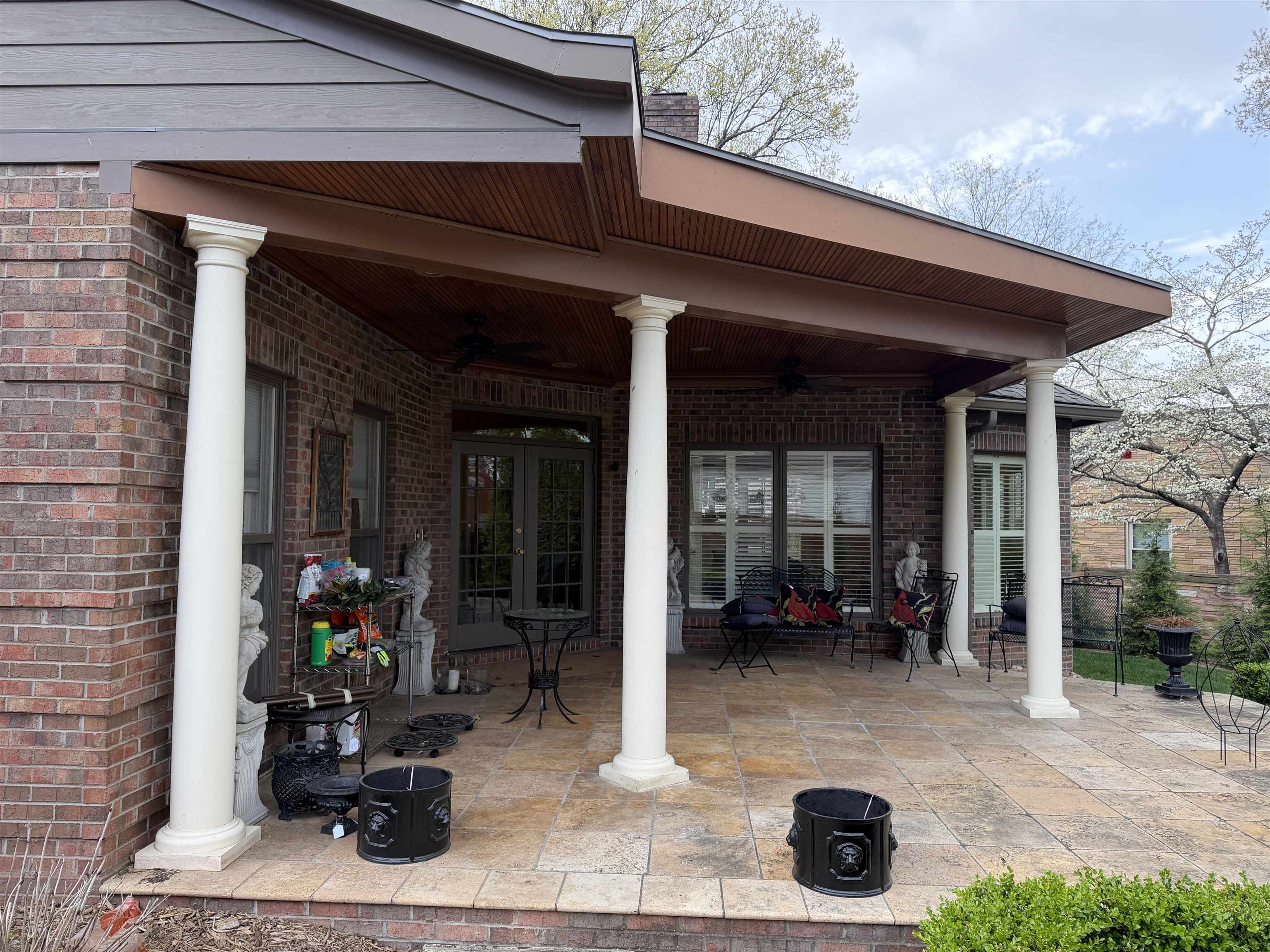 919 Griffith Ave, Owensboro, Kentucky 42301, 2 Bedrooms Bedrooms, ,3 BathroomsBathrooms,Single Family Residence,For Sale,Griffith Ave,94486