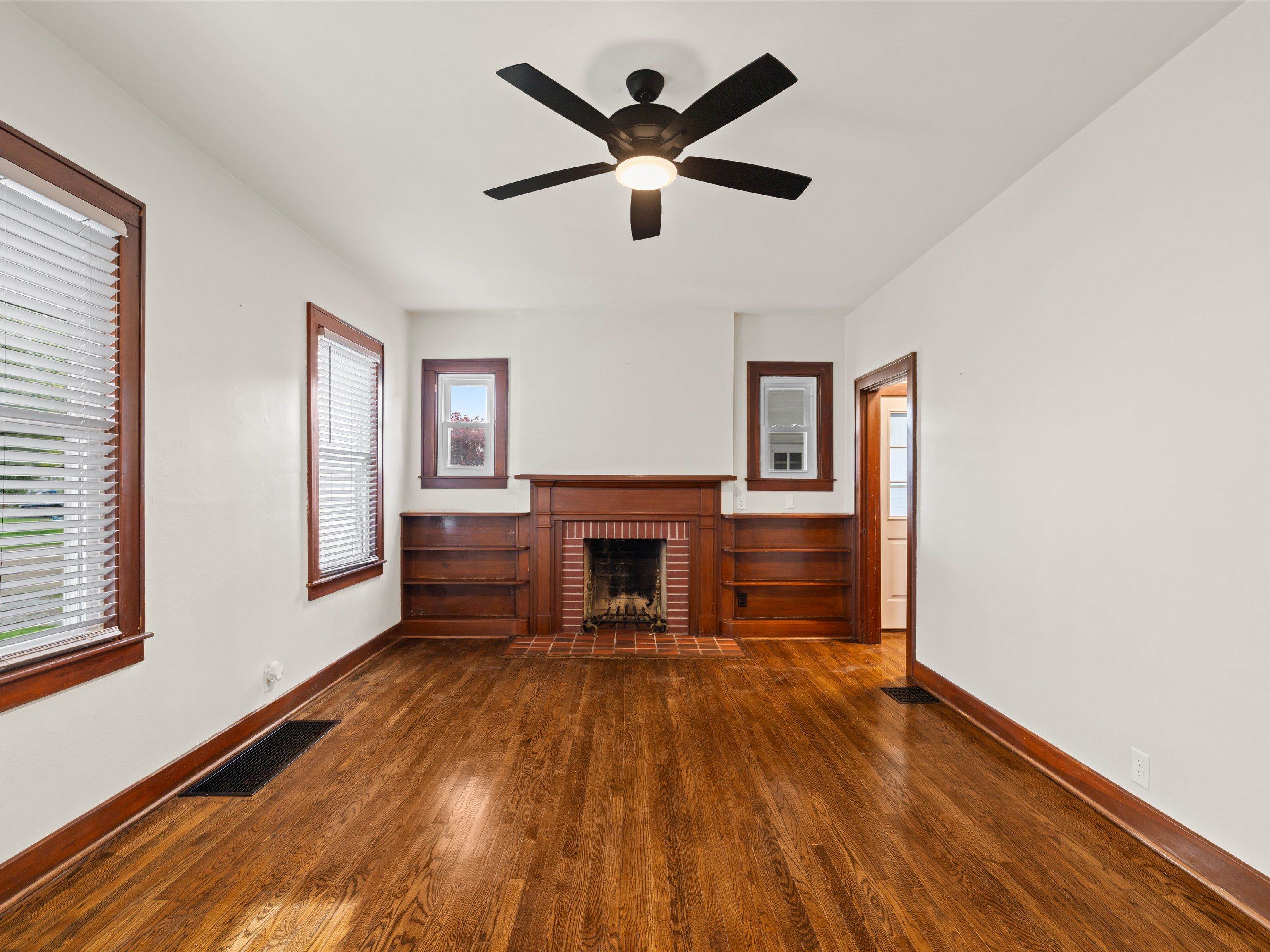 621 24th, Owensboro, Kentucky 42303, 3 Bedrooms Bedrooms, ,1 BathroomBathrooms,Single Family Residence,For Sale,24th,94495